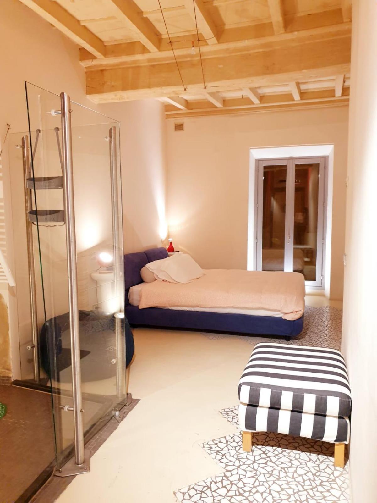 Double Room - Photo 17