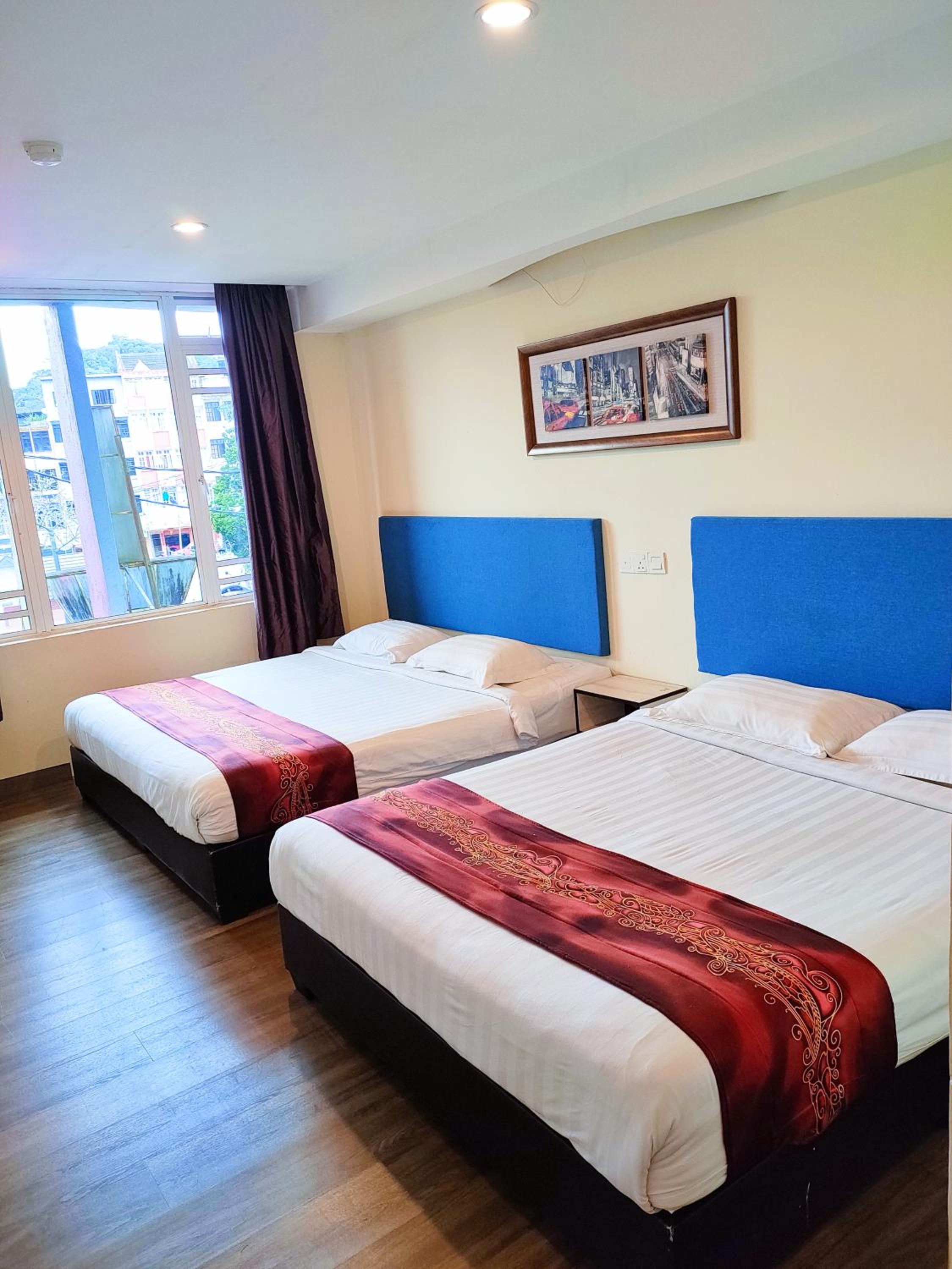 Deluxe Family Room