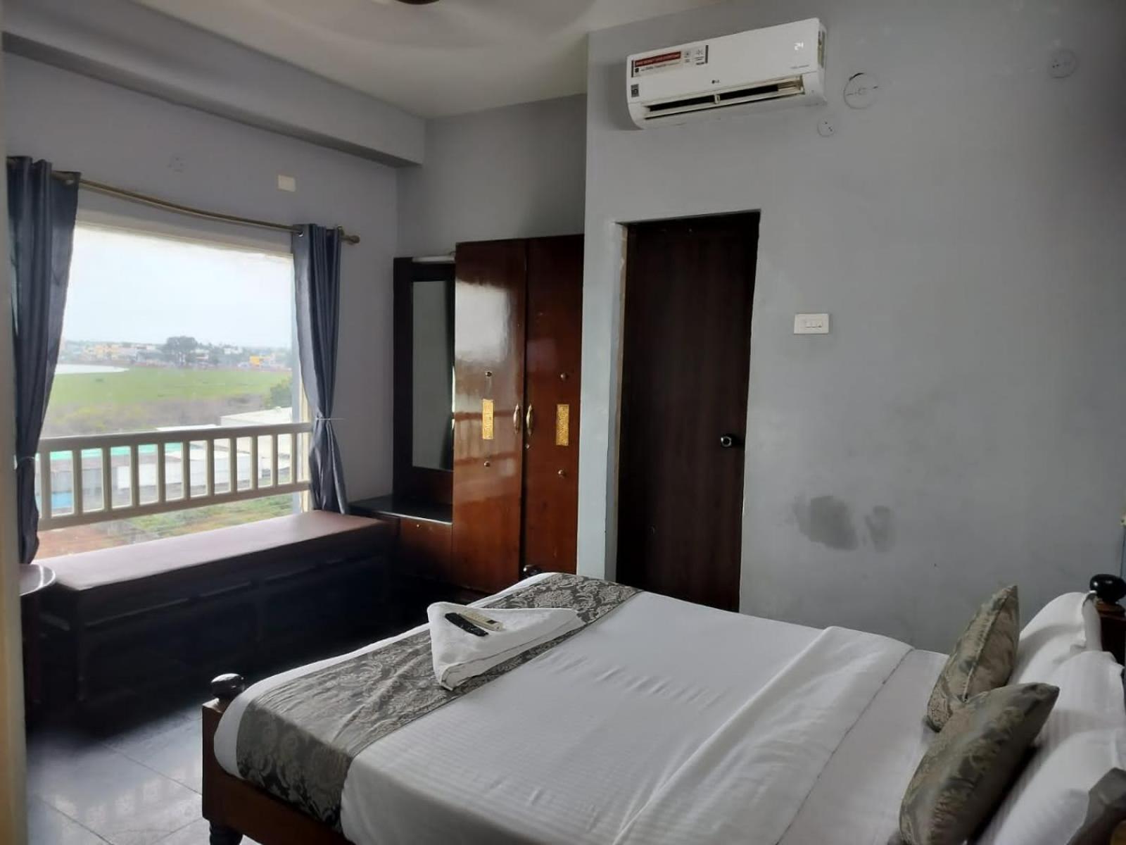 Deluxe Double Room - Photo 16