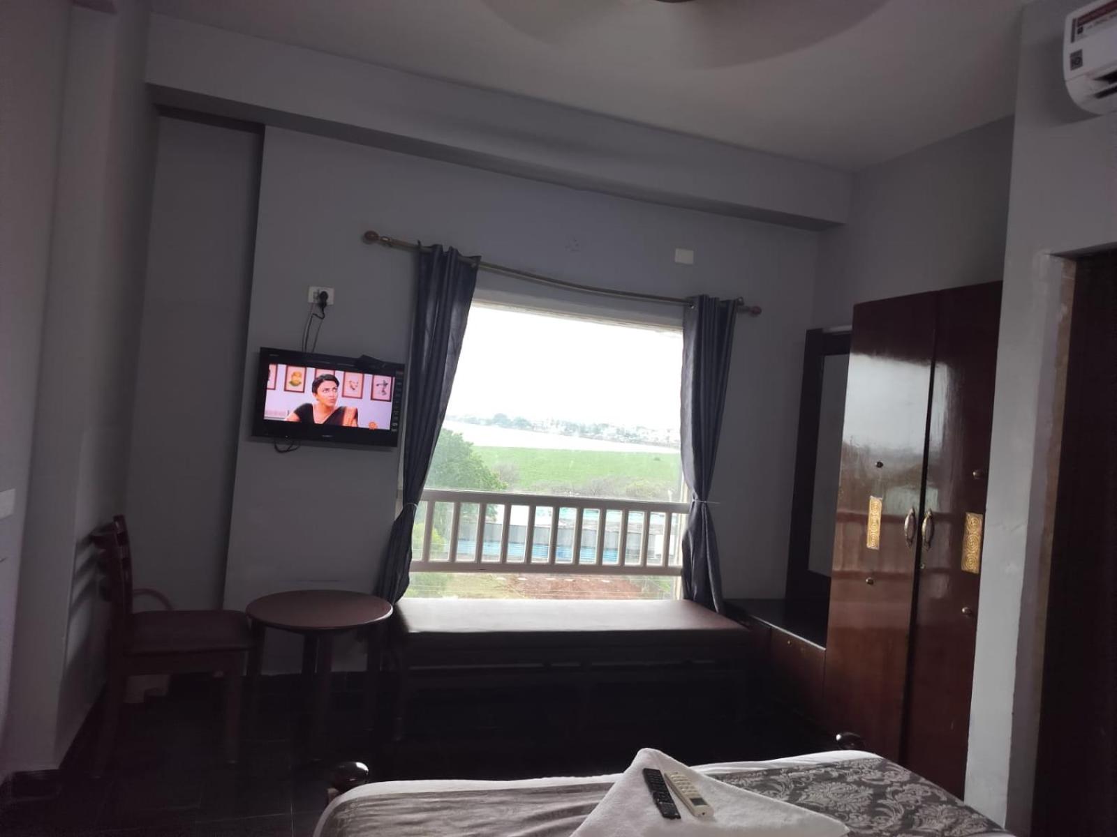 Deluxe Double Room - Photo 9