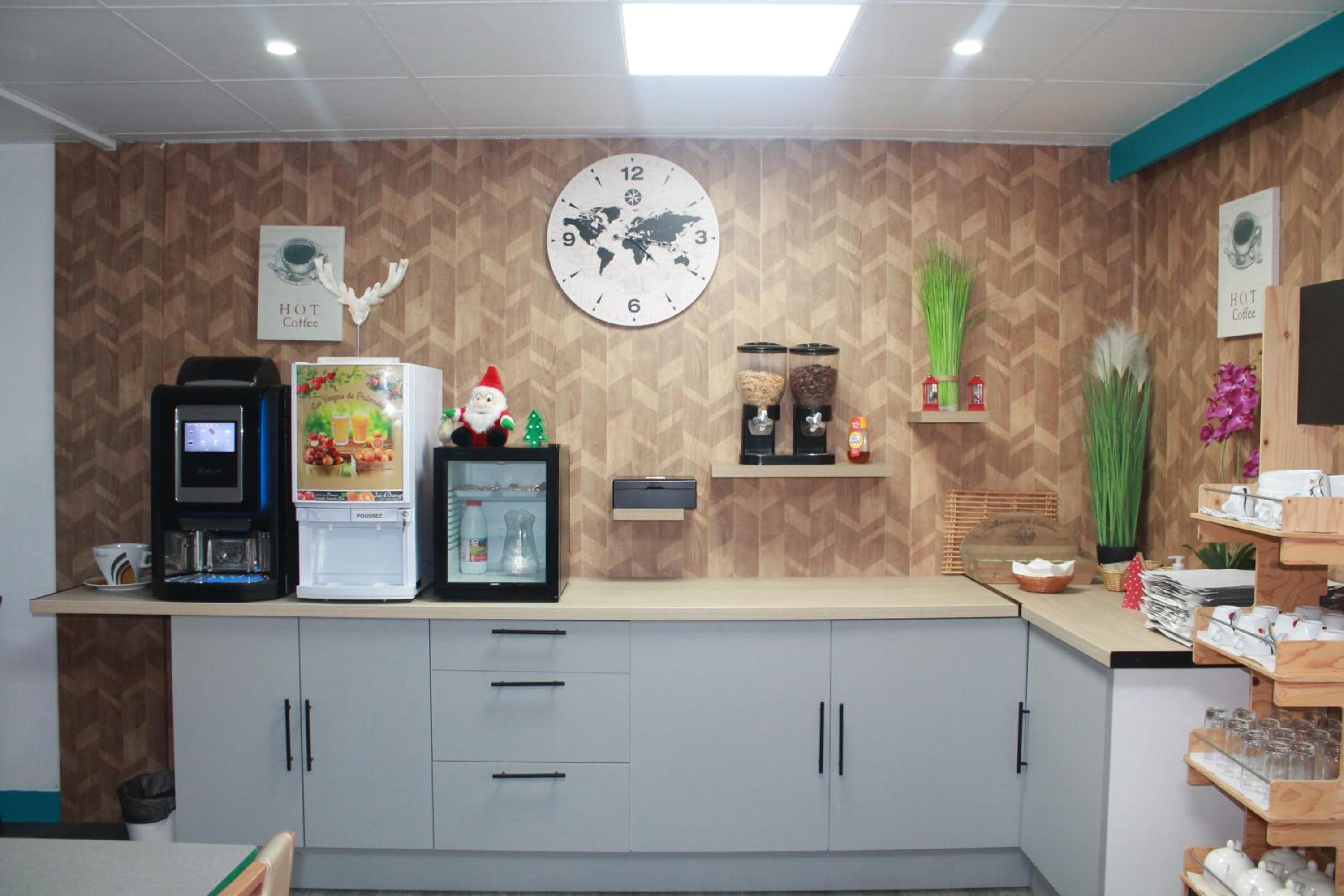 Twin Room - Photo 5