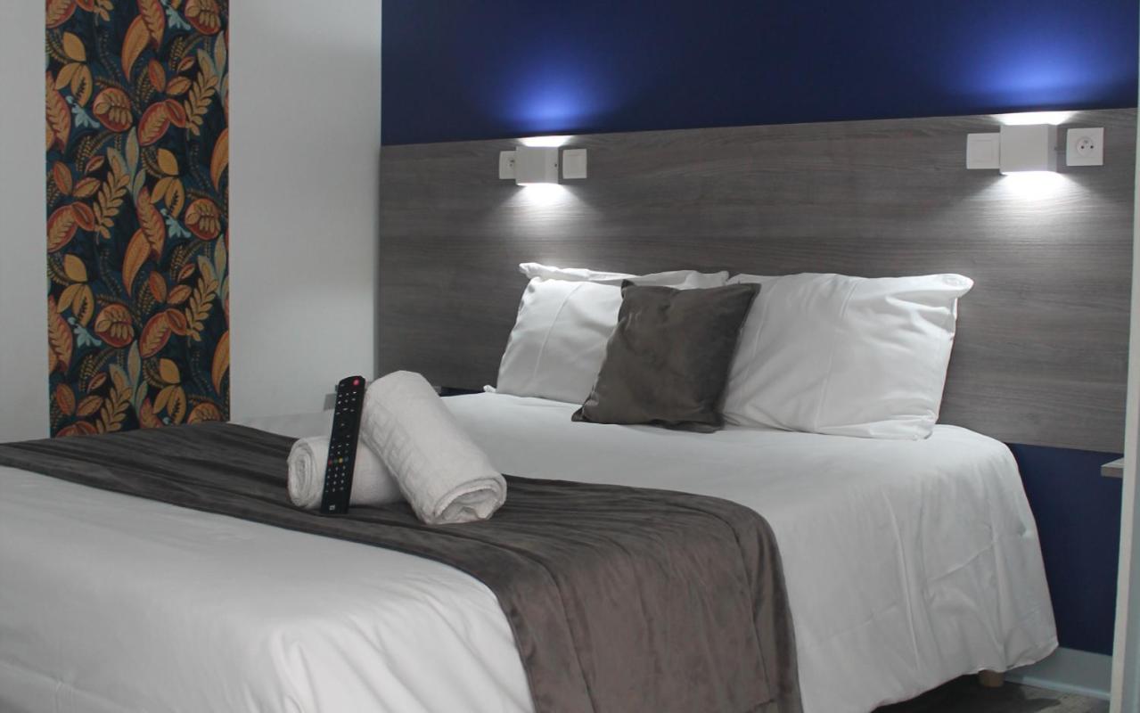Double Room - Photo 12