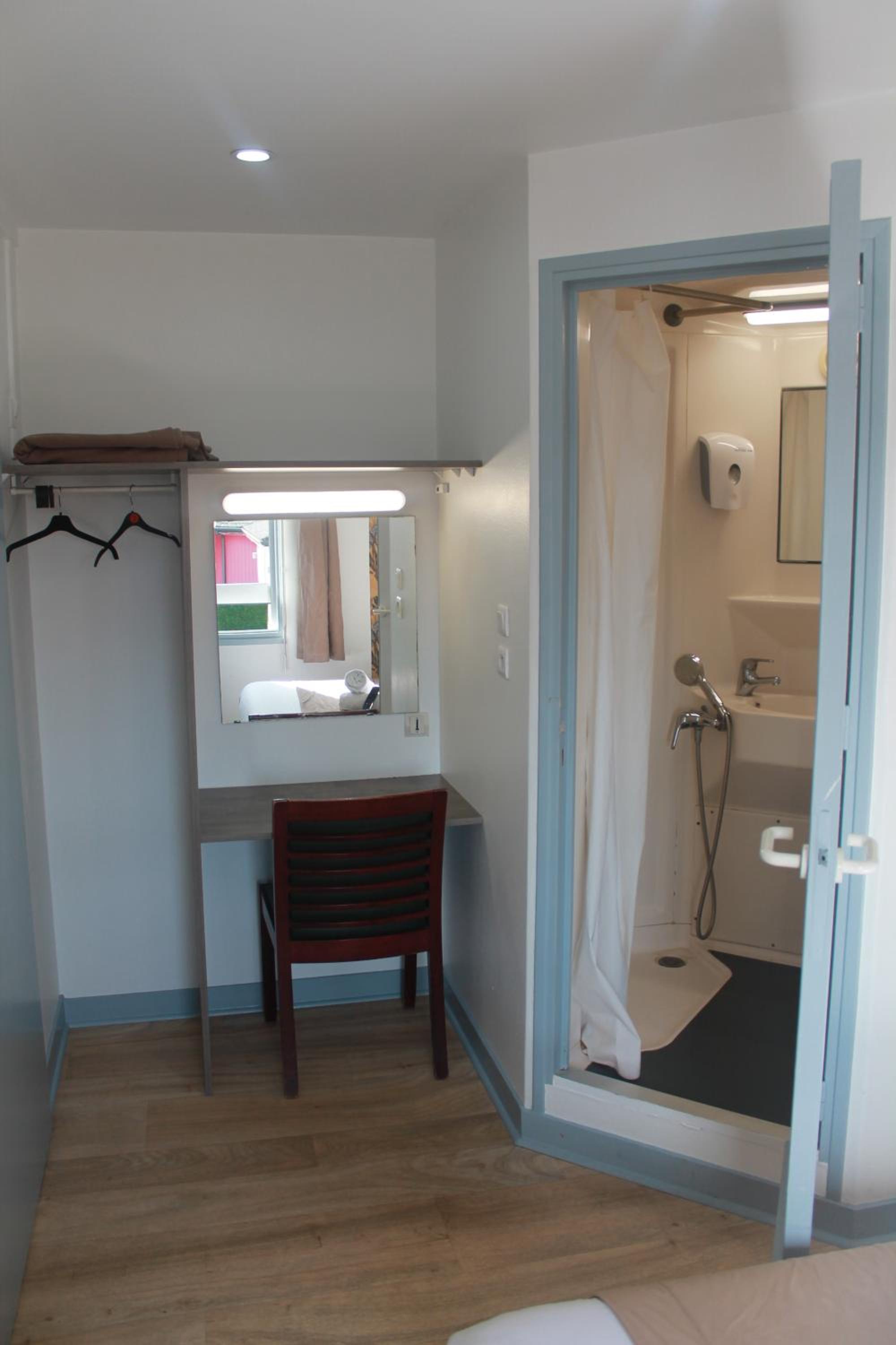 Double Room - Photo 3