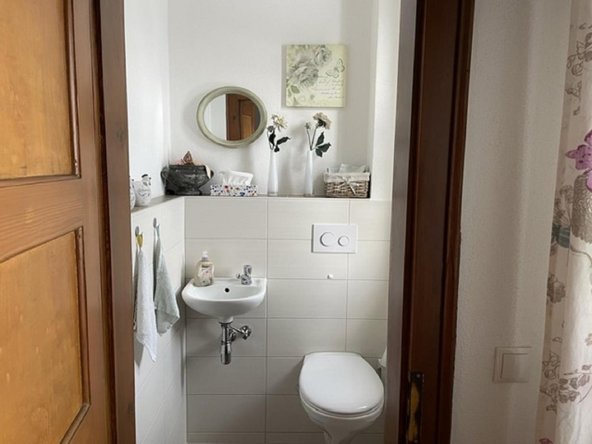 Apartment with Balcony photo 3