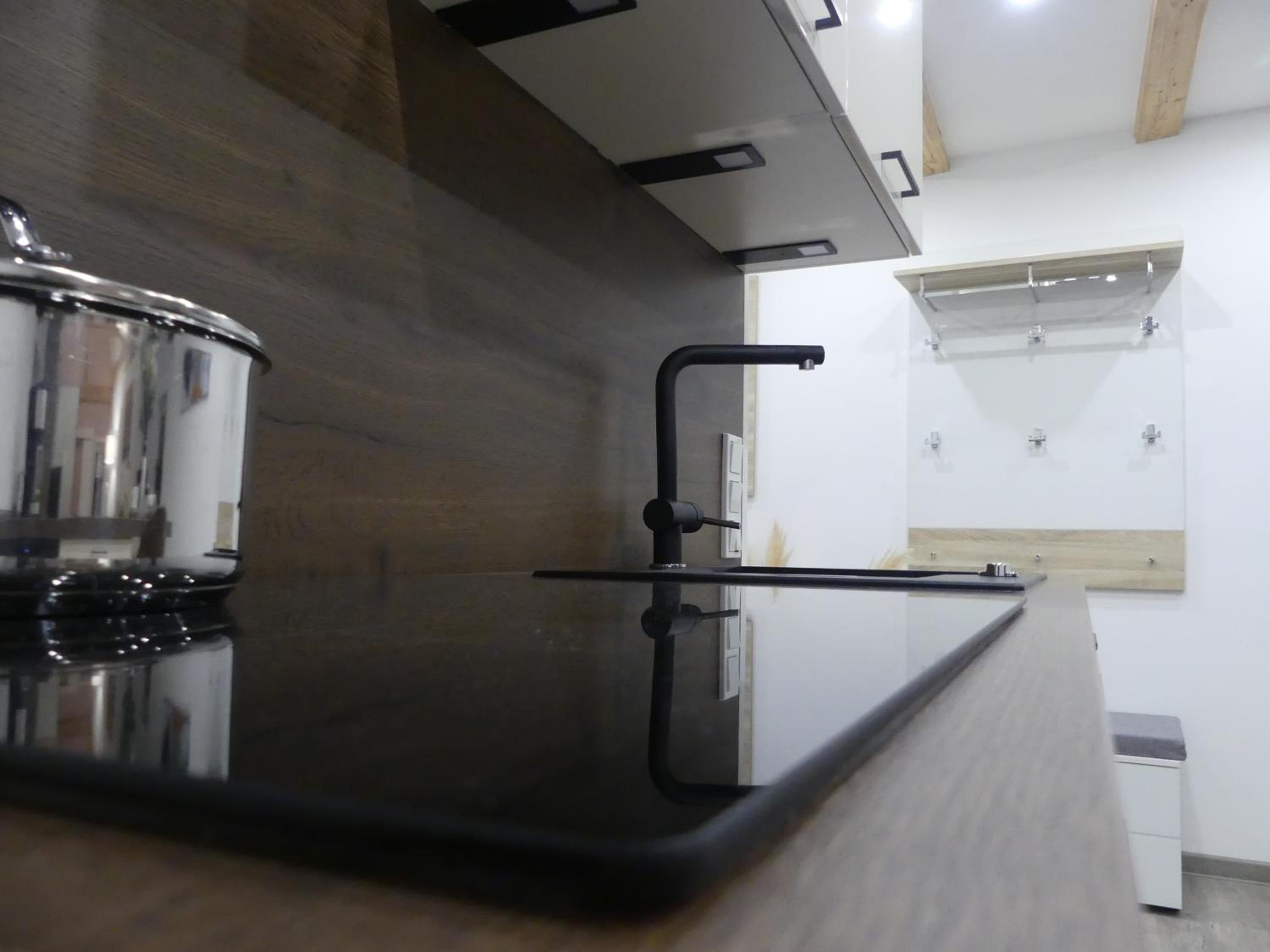 Apartment photo 2