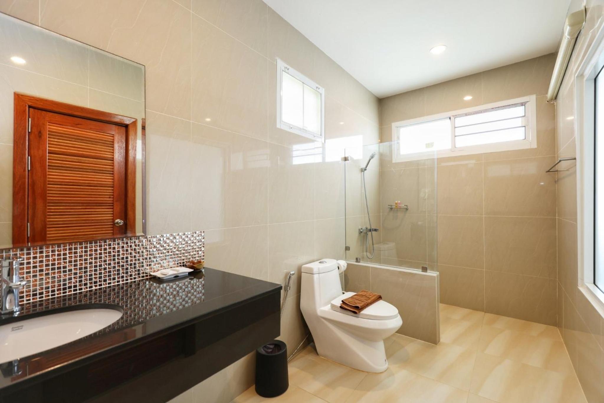 Deluxe Double Room with Sea View - Photo 5
