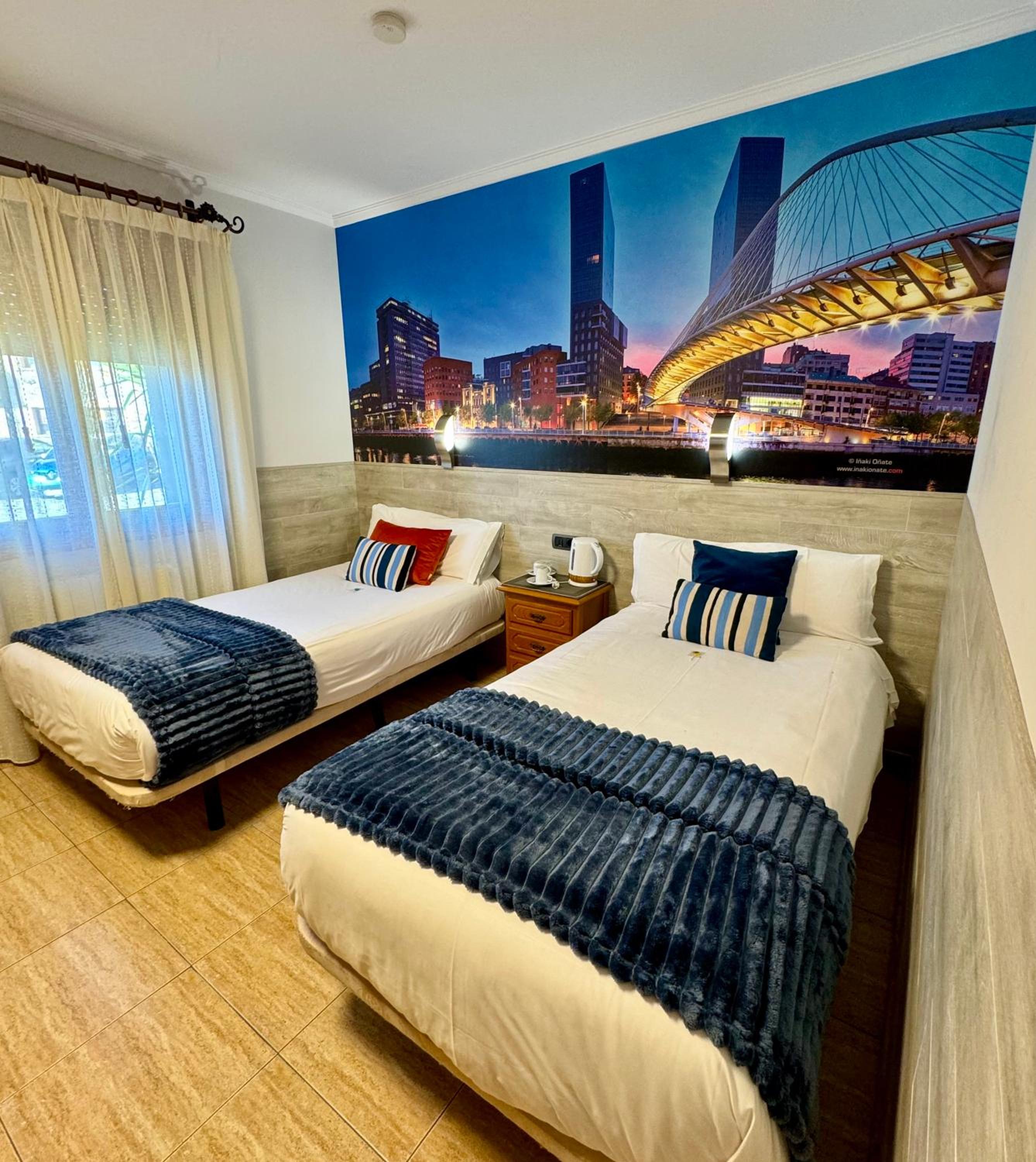 Double or Twin Room - Photo 5
