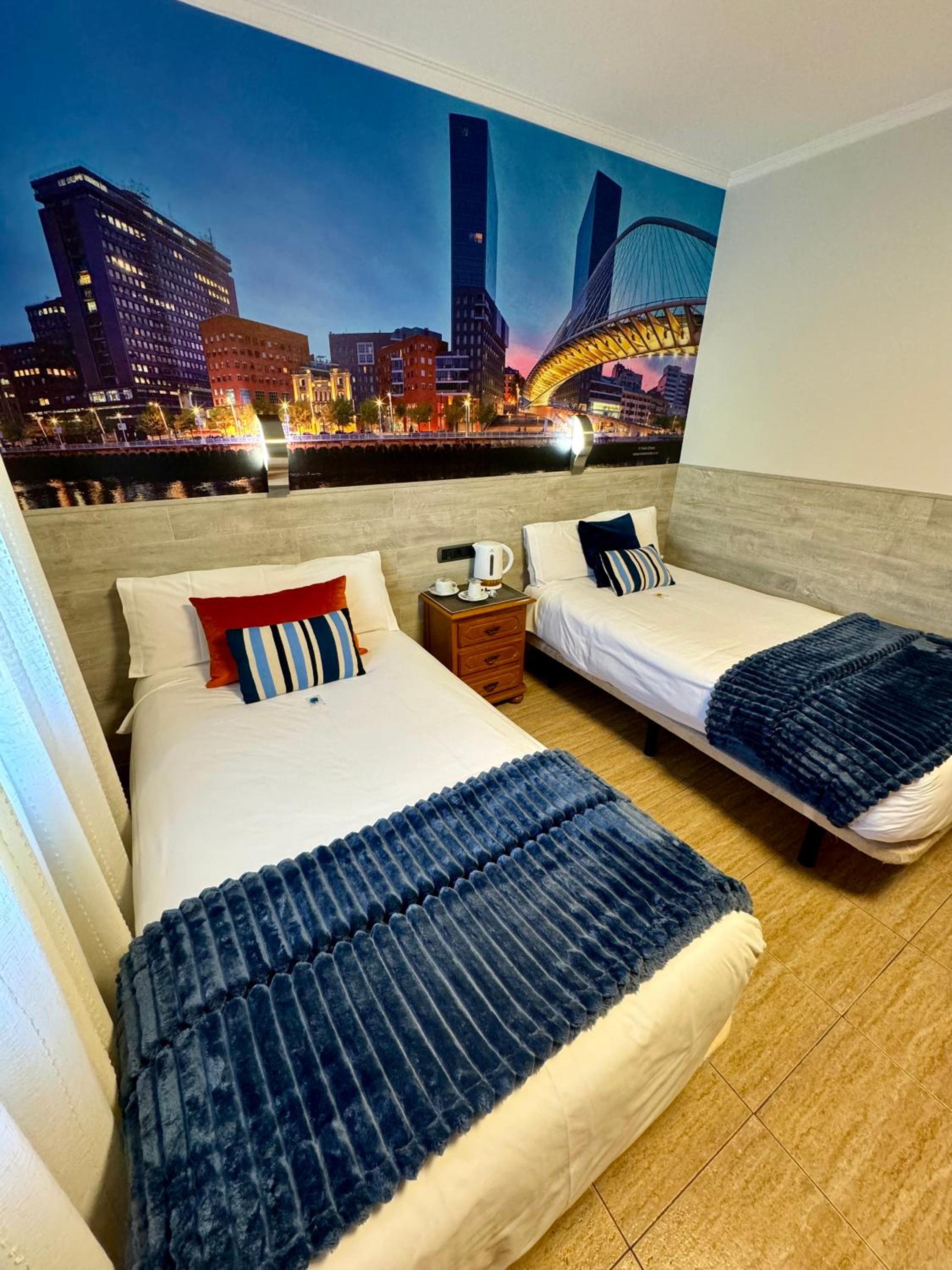 Double or Twin Room - Photo 6