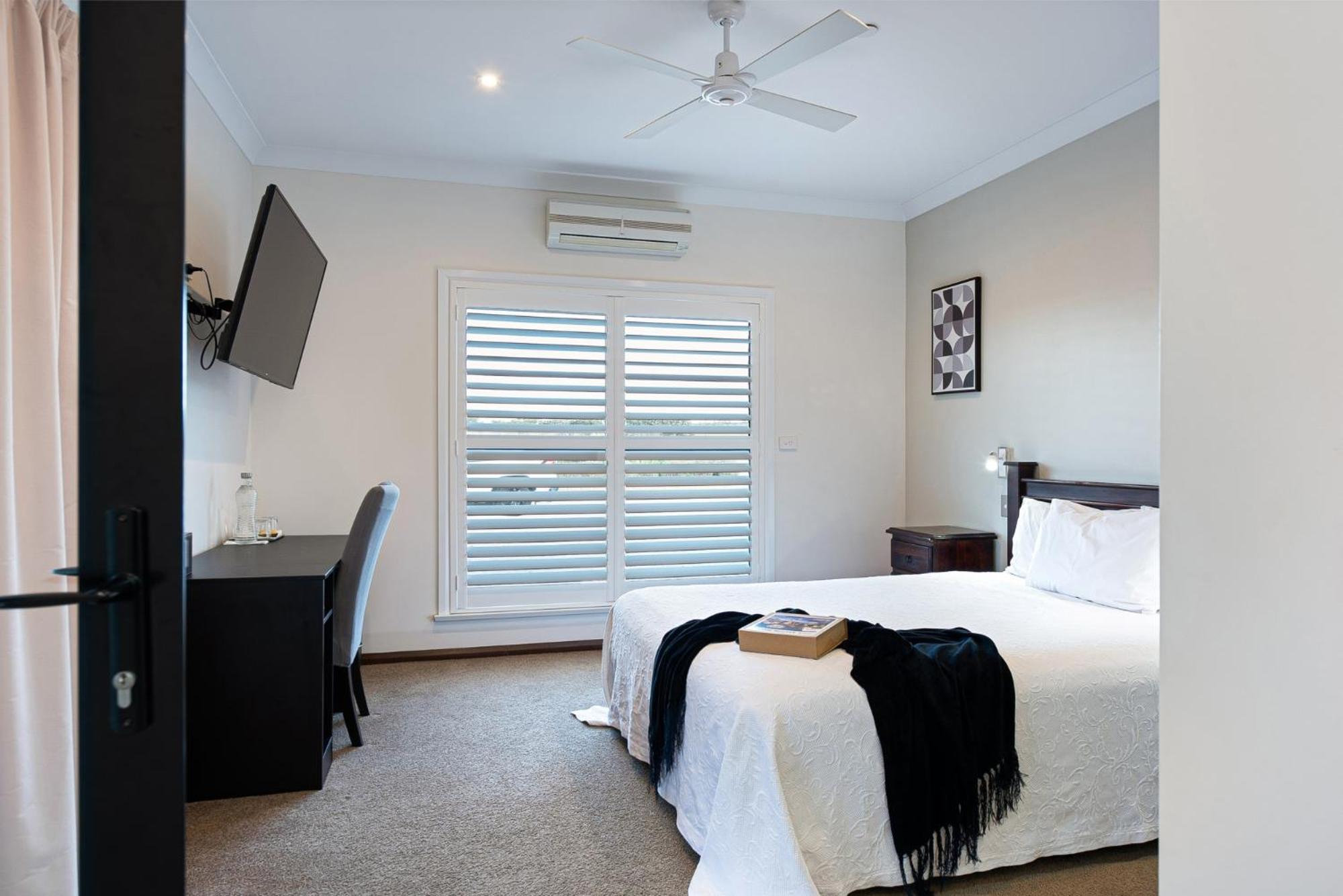 Deluxe Queen Room photo 3