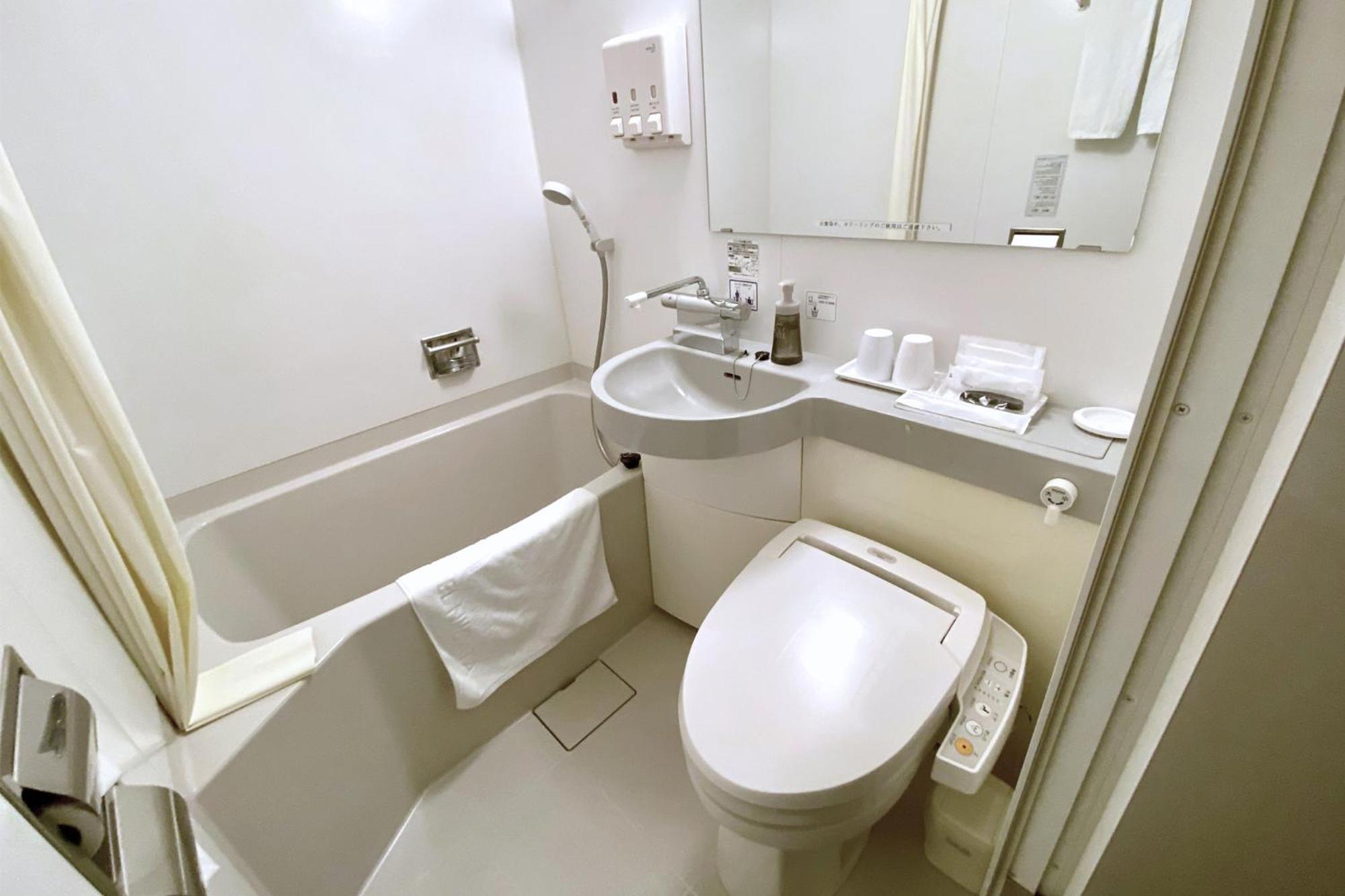 Single Room - Non-Smoking photo 3