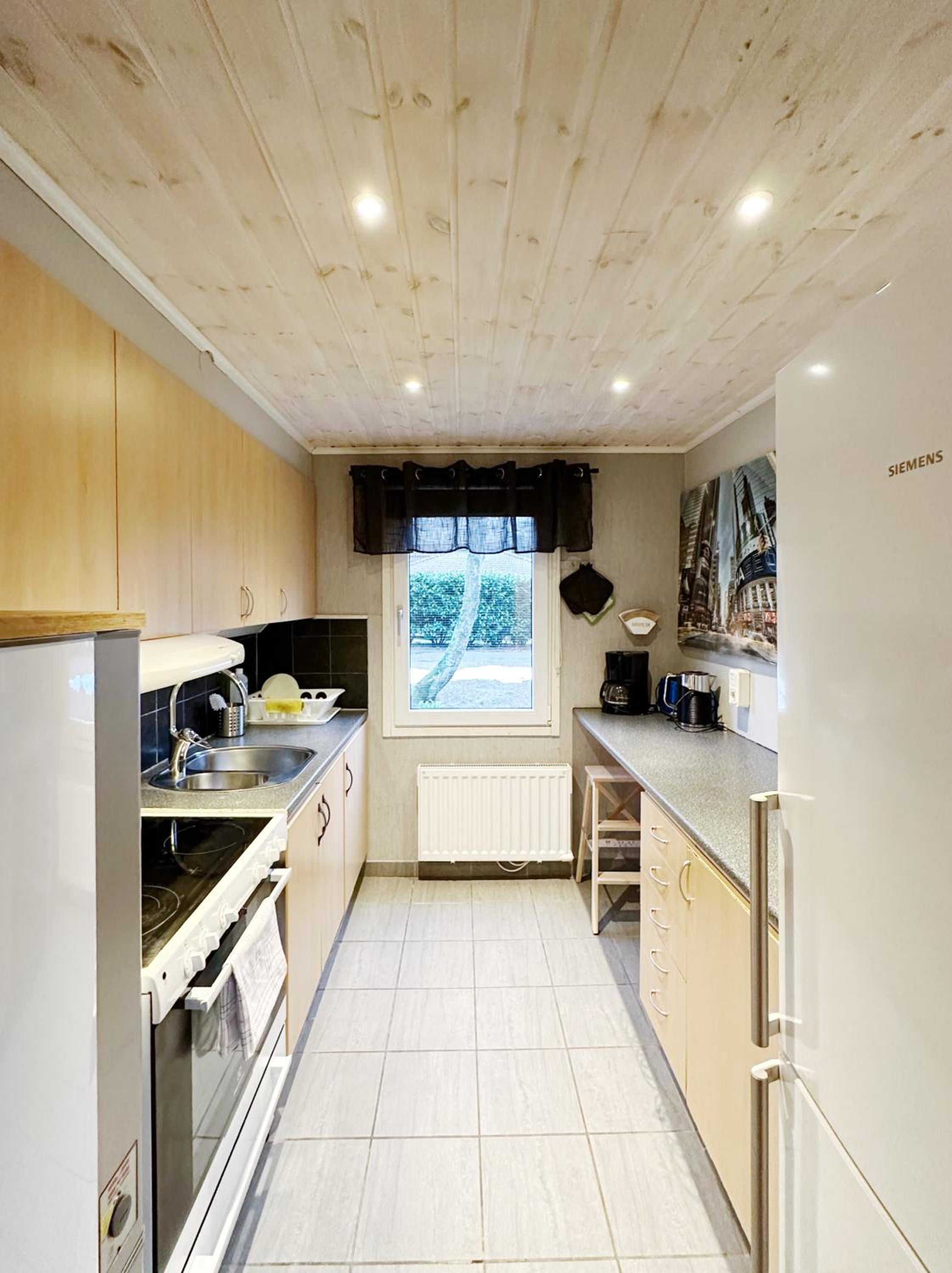 Three-bedroom House - Pets Allowed - Photo 35