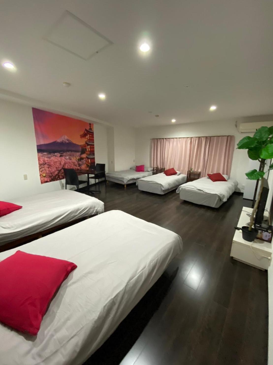 Deluxe Family Suite