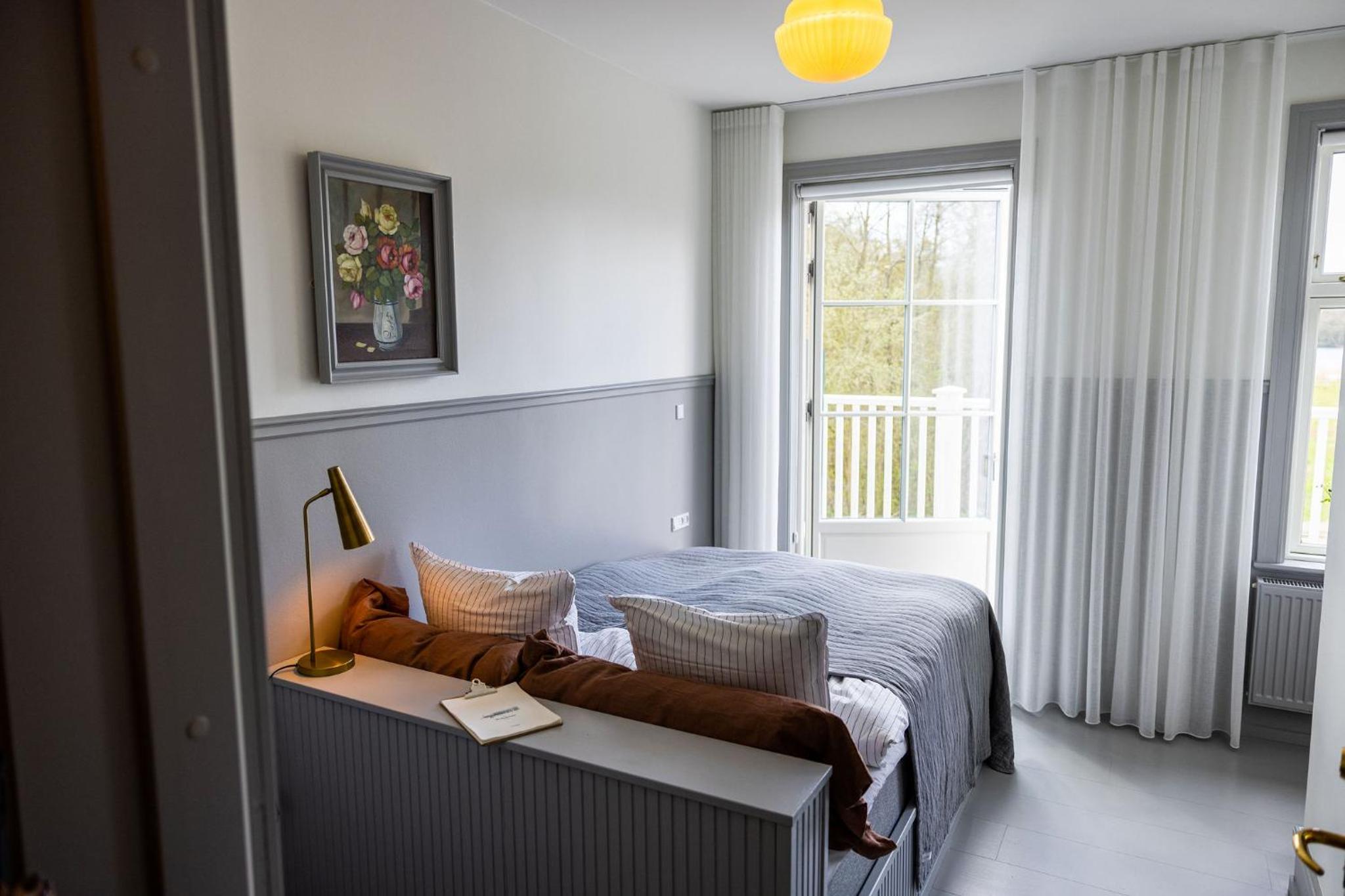 Queen Room with Balcony