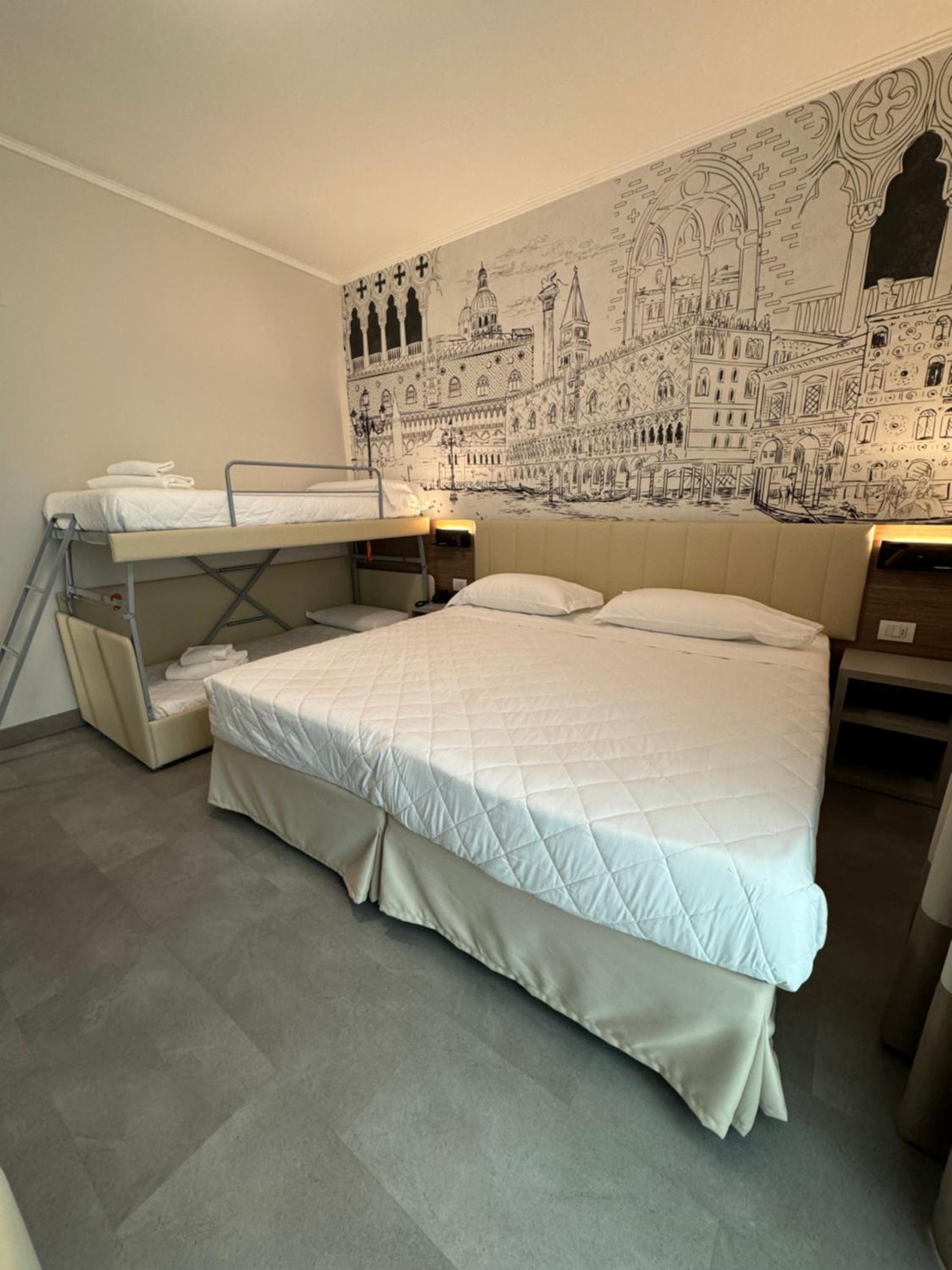 Comfort Quadruple Room