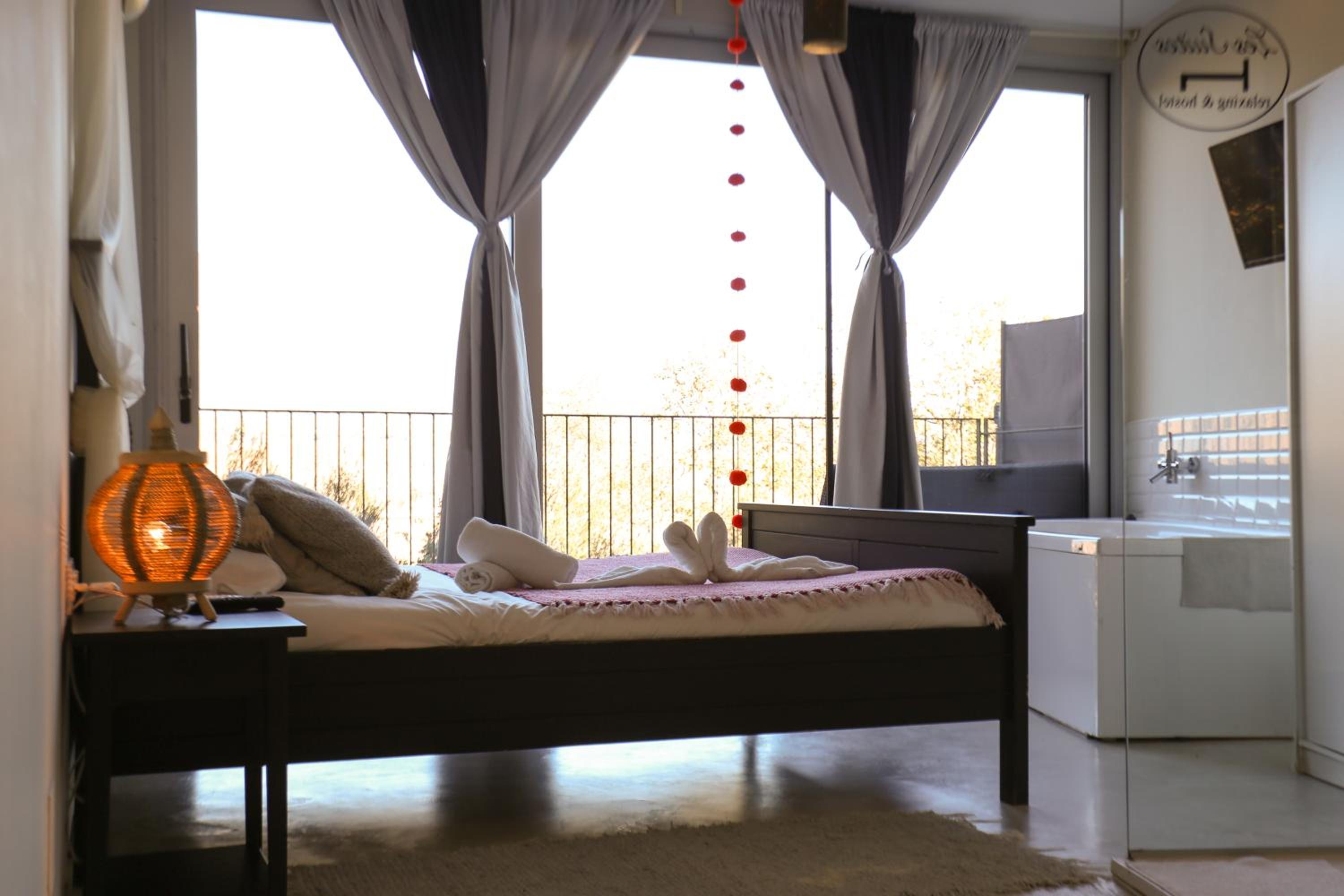 King Room with Balcony photo 3