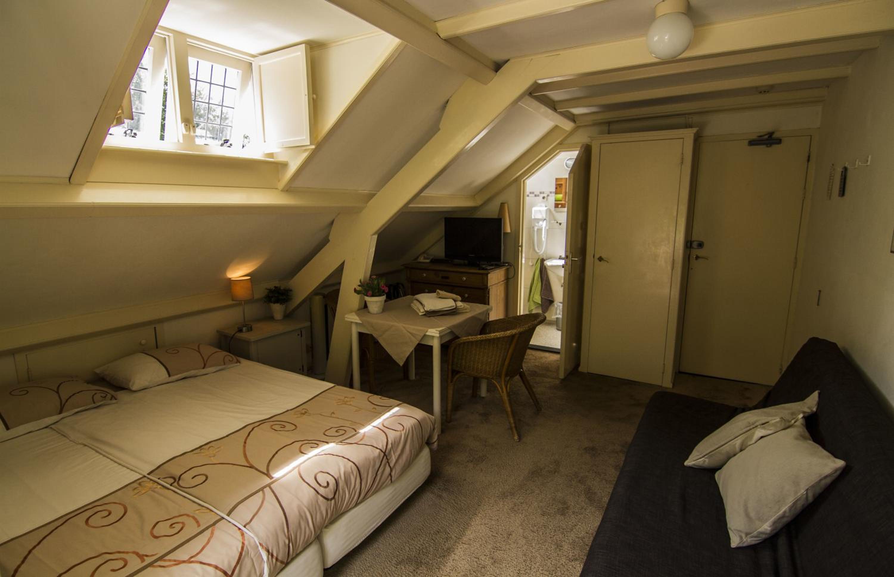 Comfort Twin Room With Balcony photo 2