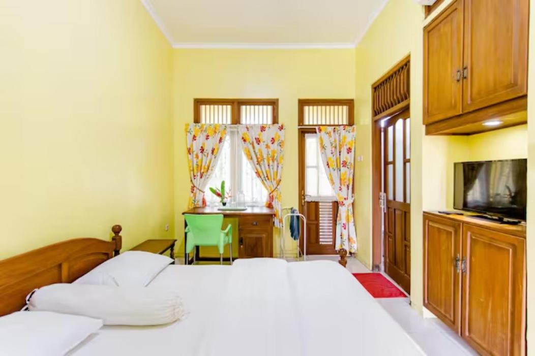 Standard Double Room - Photo 10
