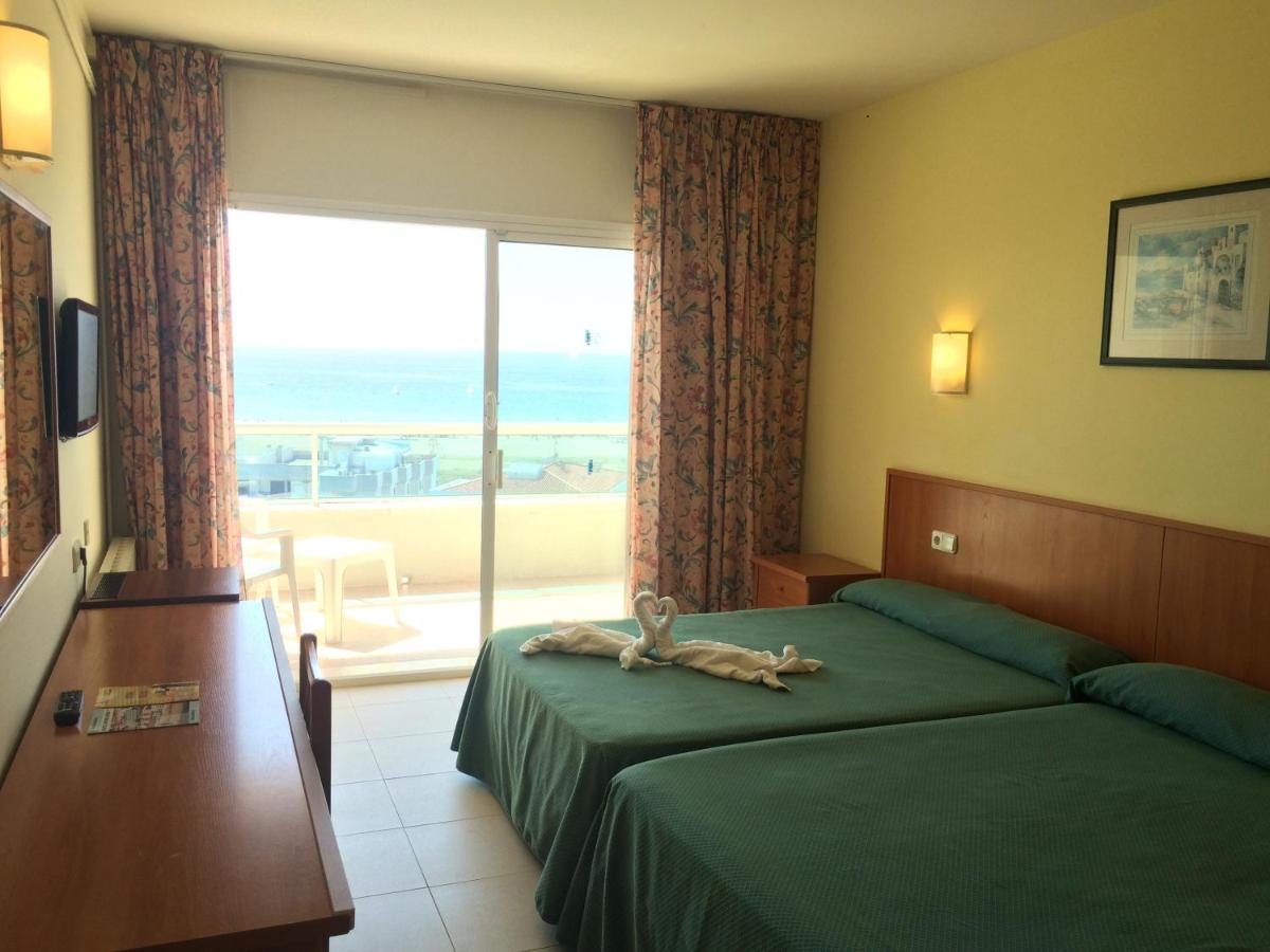 Triple Room (2 Adults + 1 Child) with Sea View