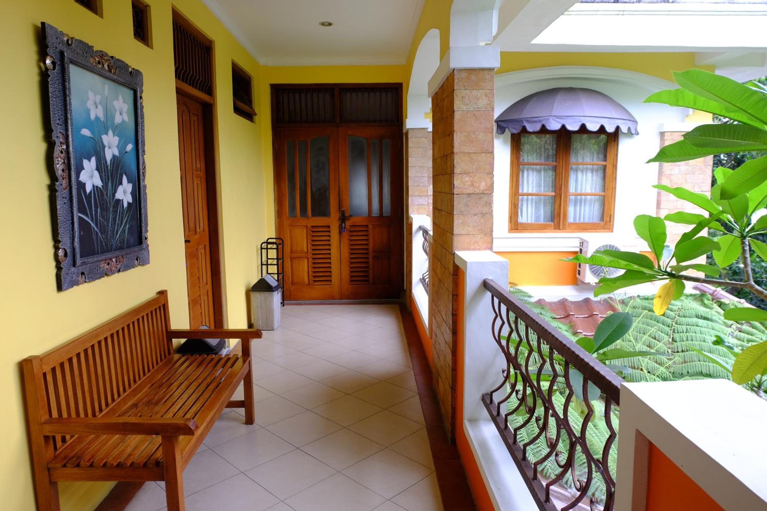 Family Room - Photo 9