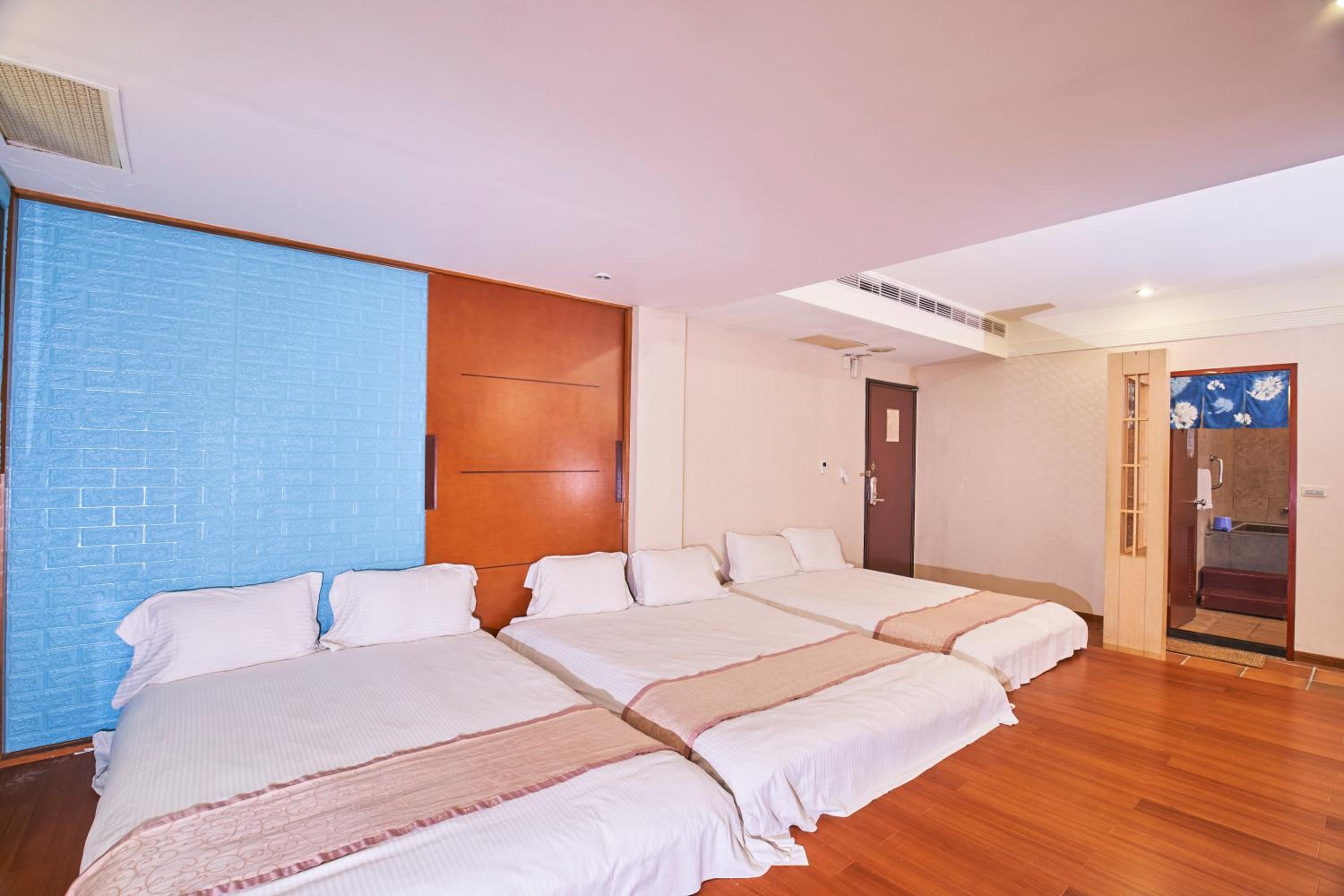 Japanese-Style Room