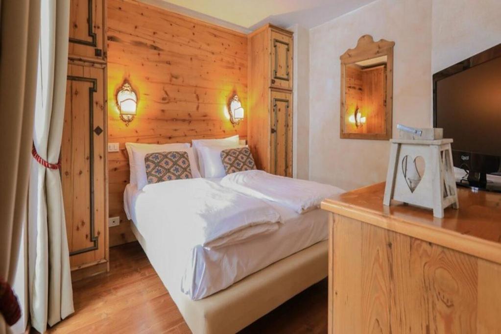 Double or Twin Room photo 2