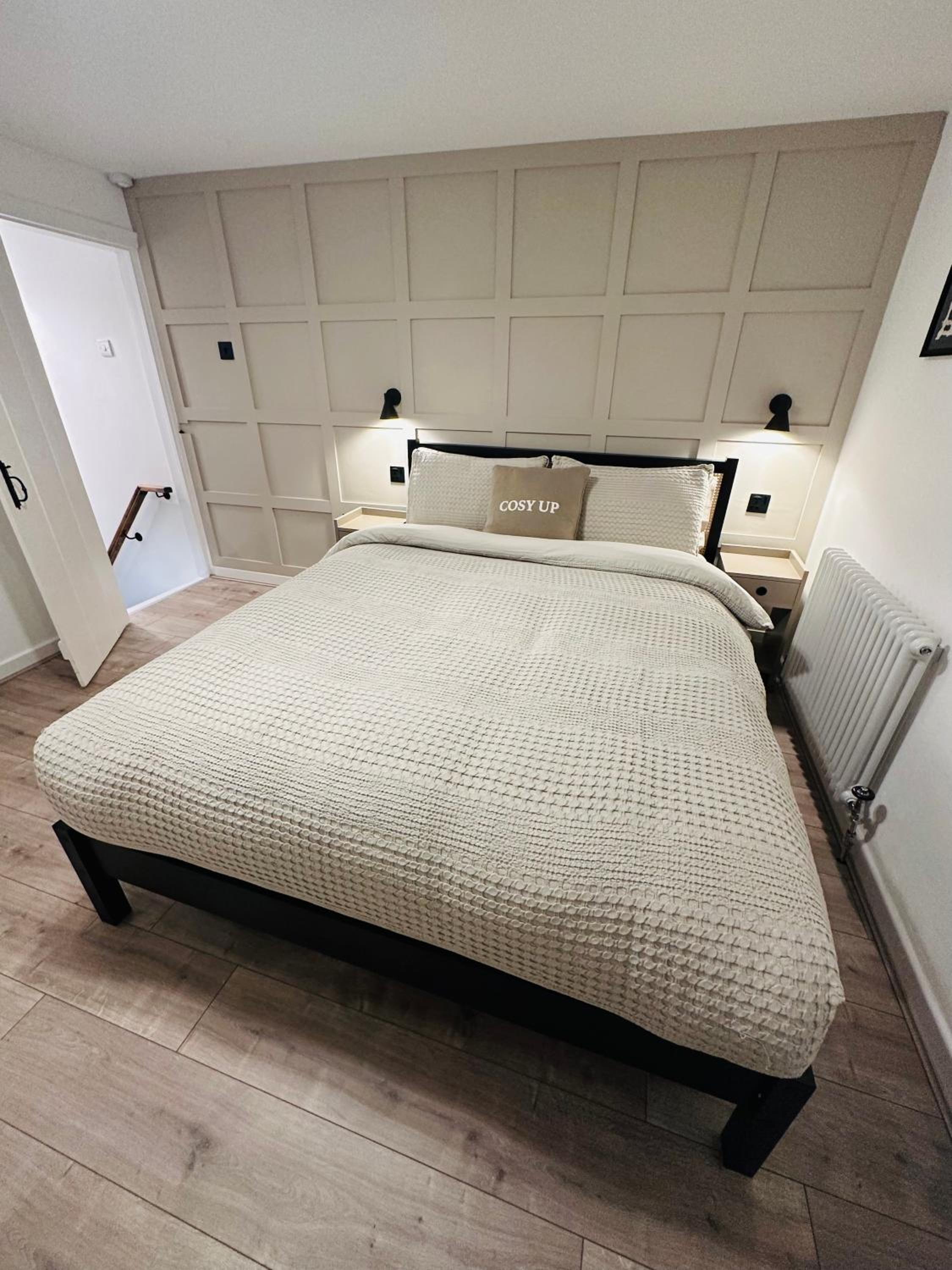 One-Bedroom House photo 1