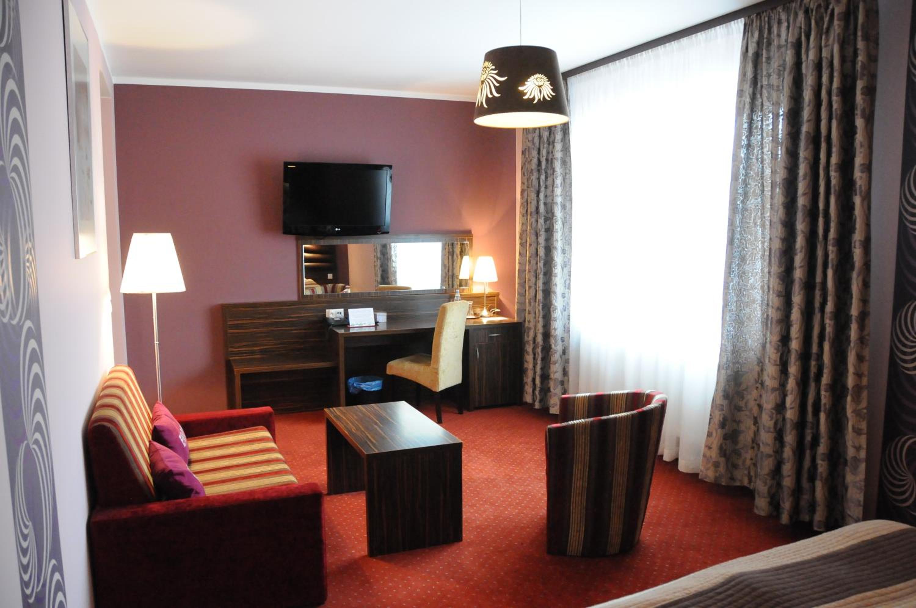 Double or Twin Room - Photo 8