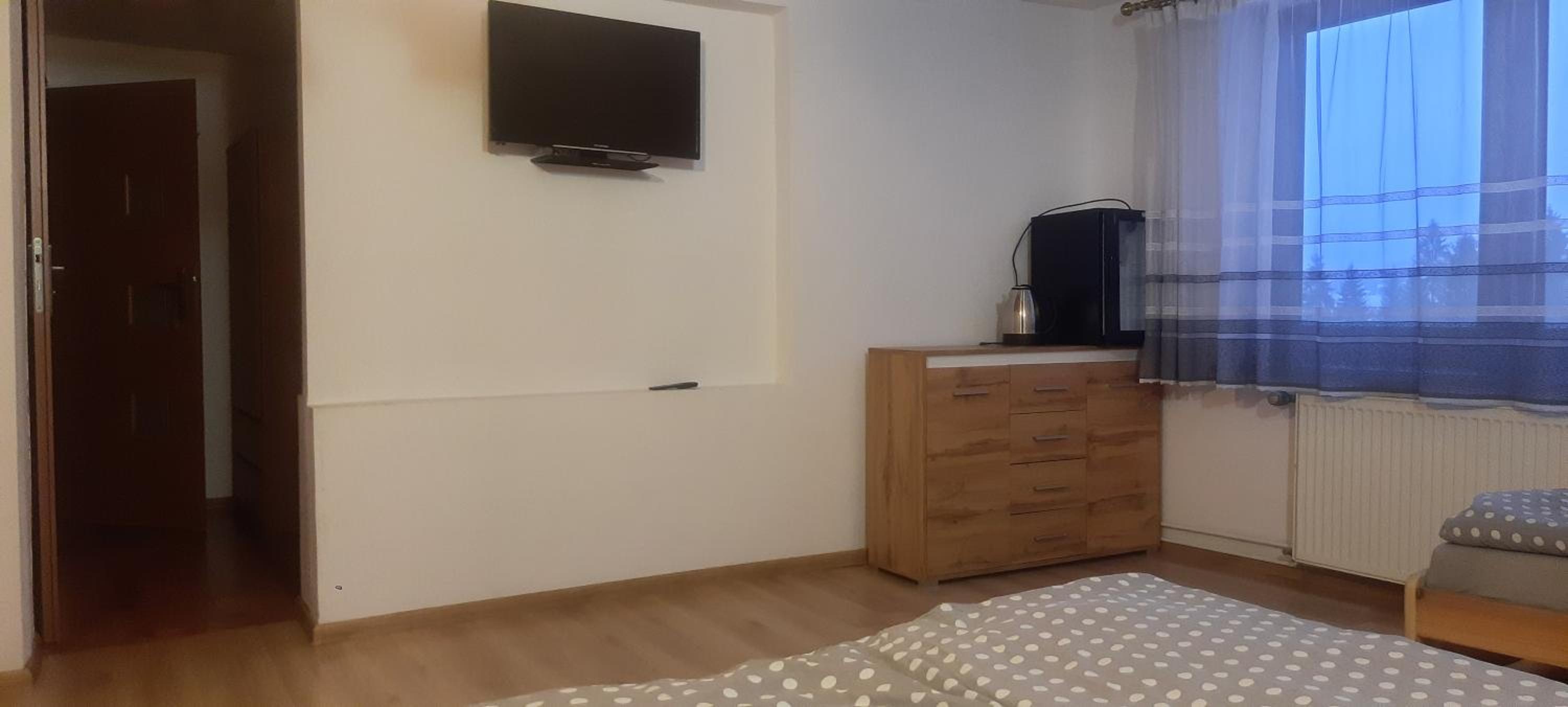 Family Room with Private Bathroom photo 1