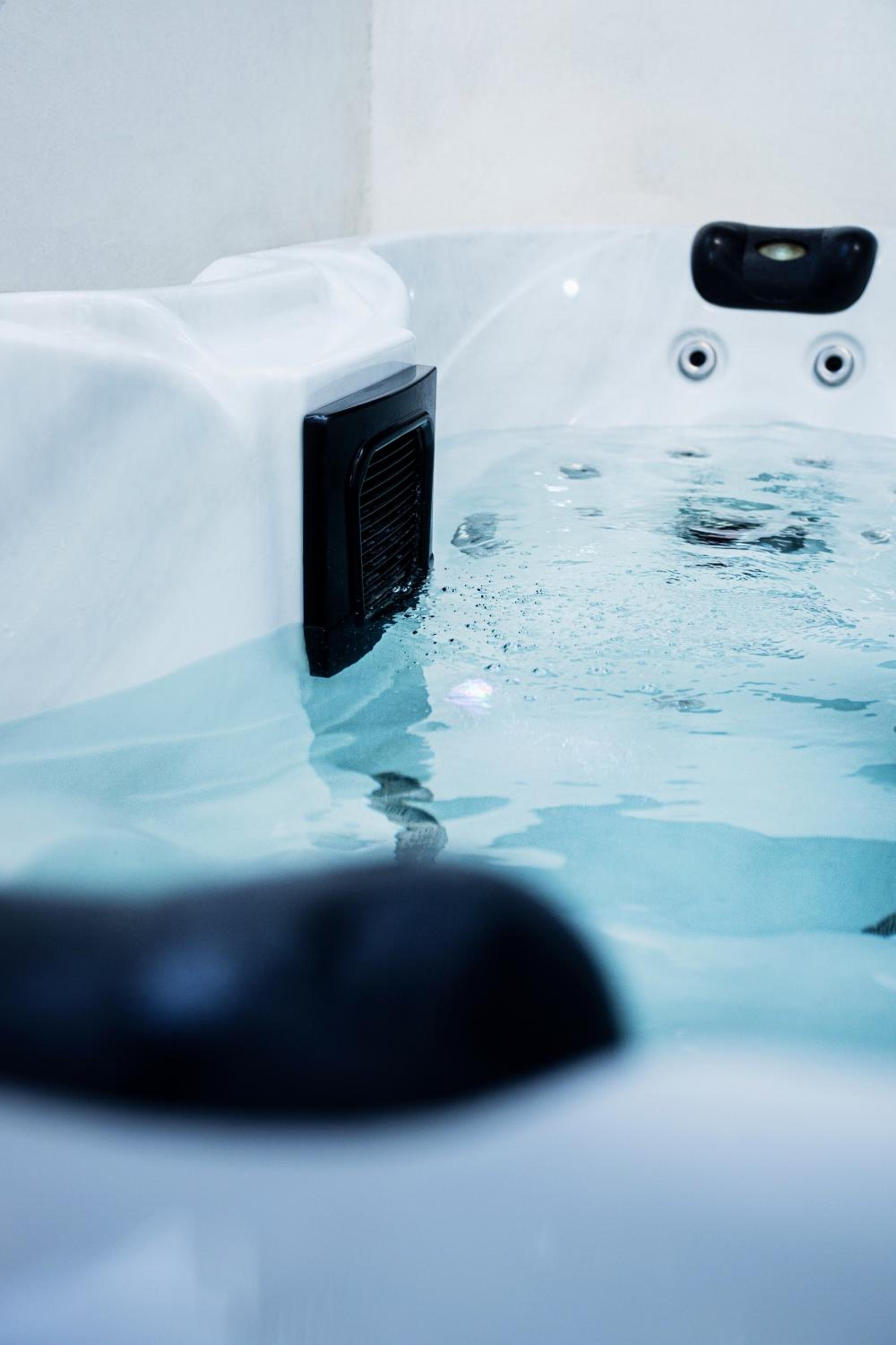 Room with Hydromassage - No View photo 2