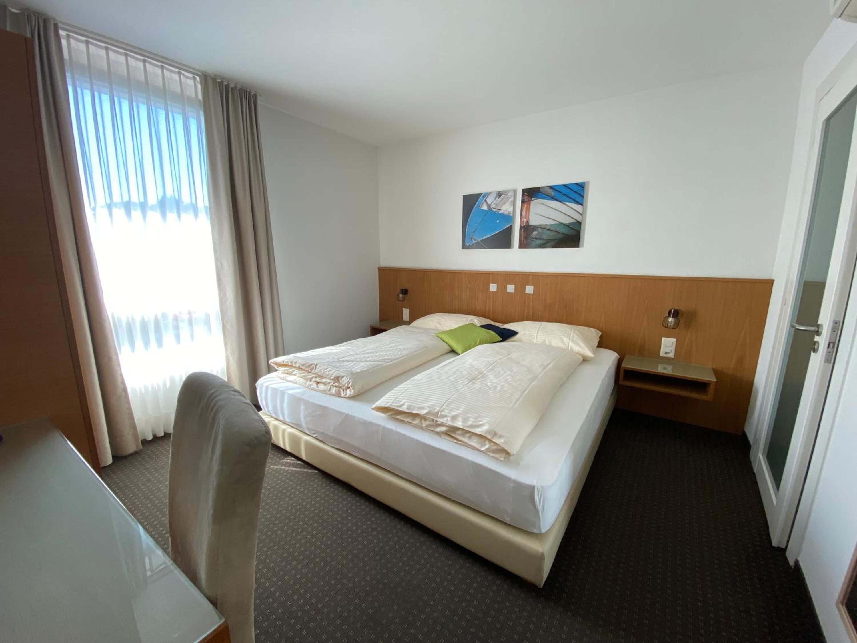 Economy Double Room photo 2
