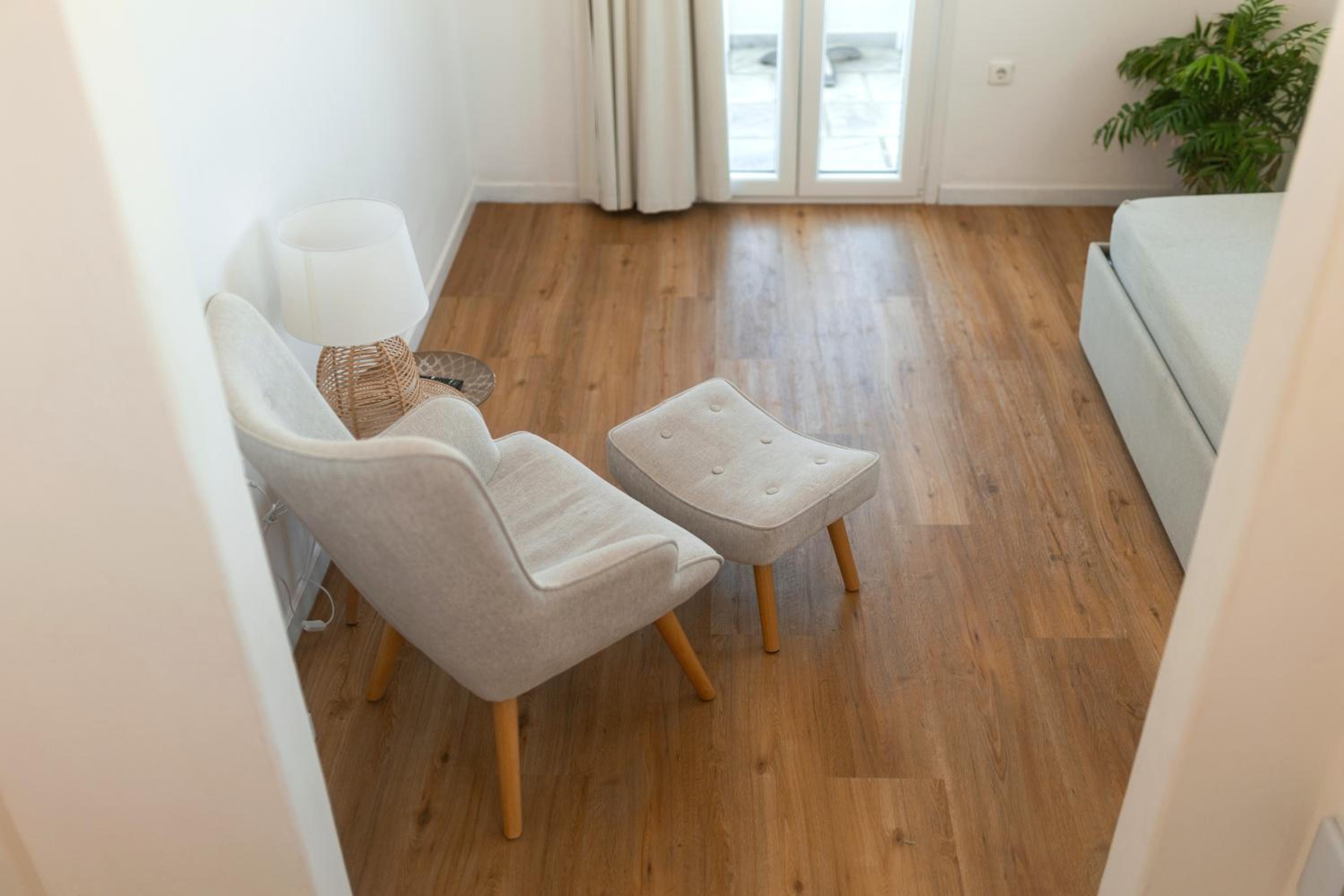 Apartment with Panoramic Pool and Sea View - Photo 5