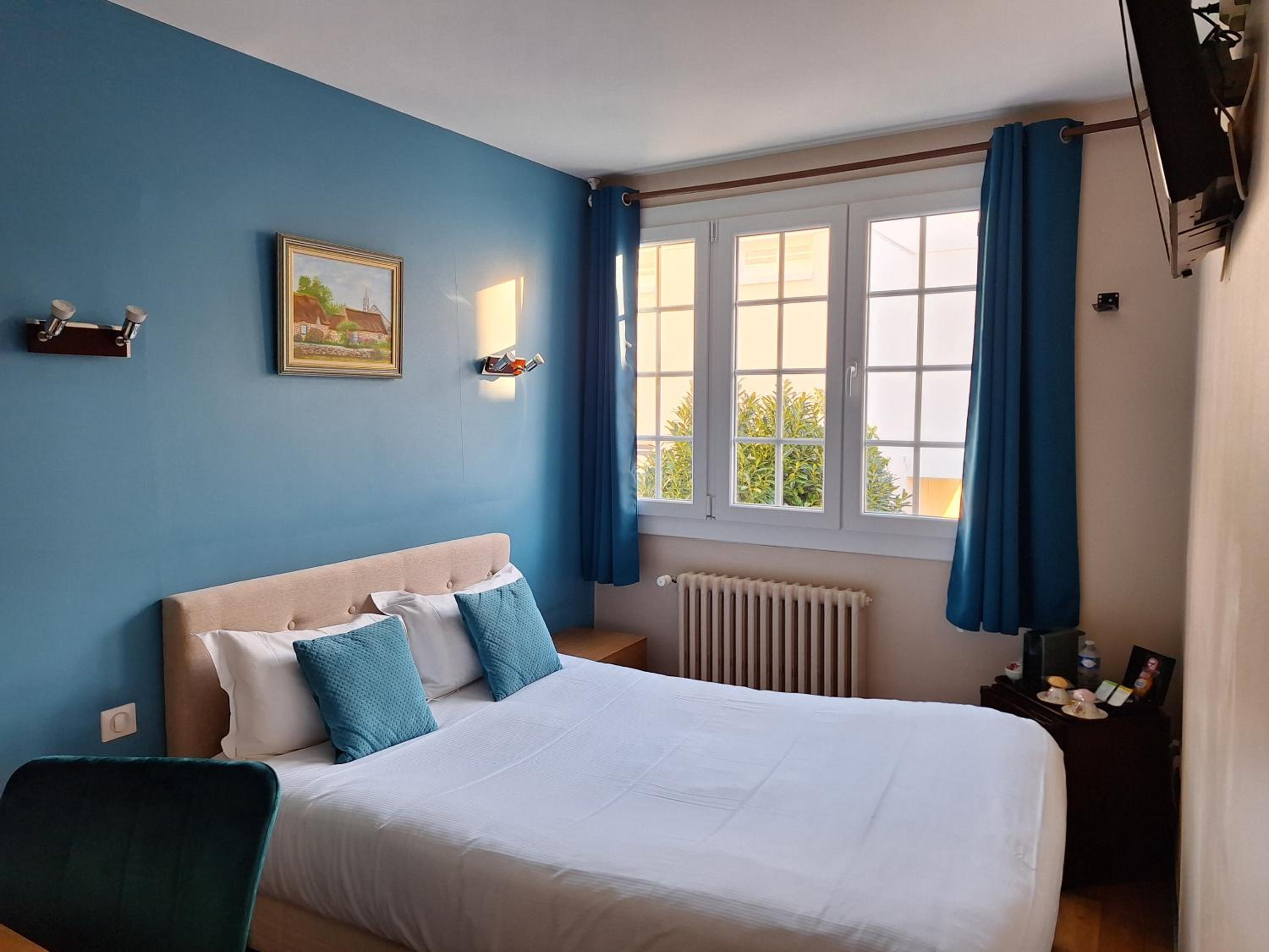Standard Double Room photo 2