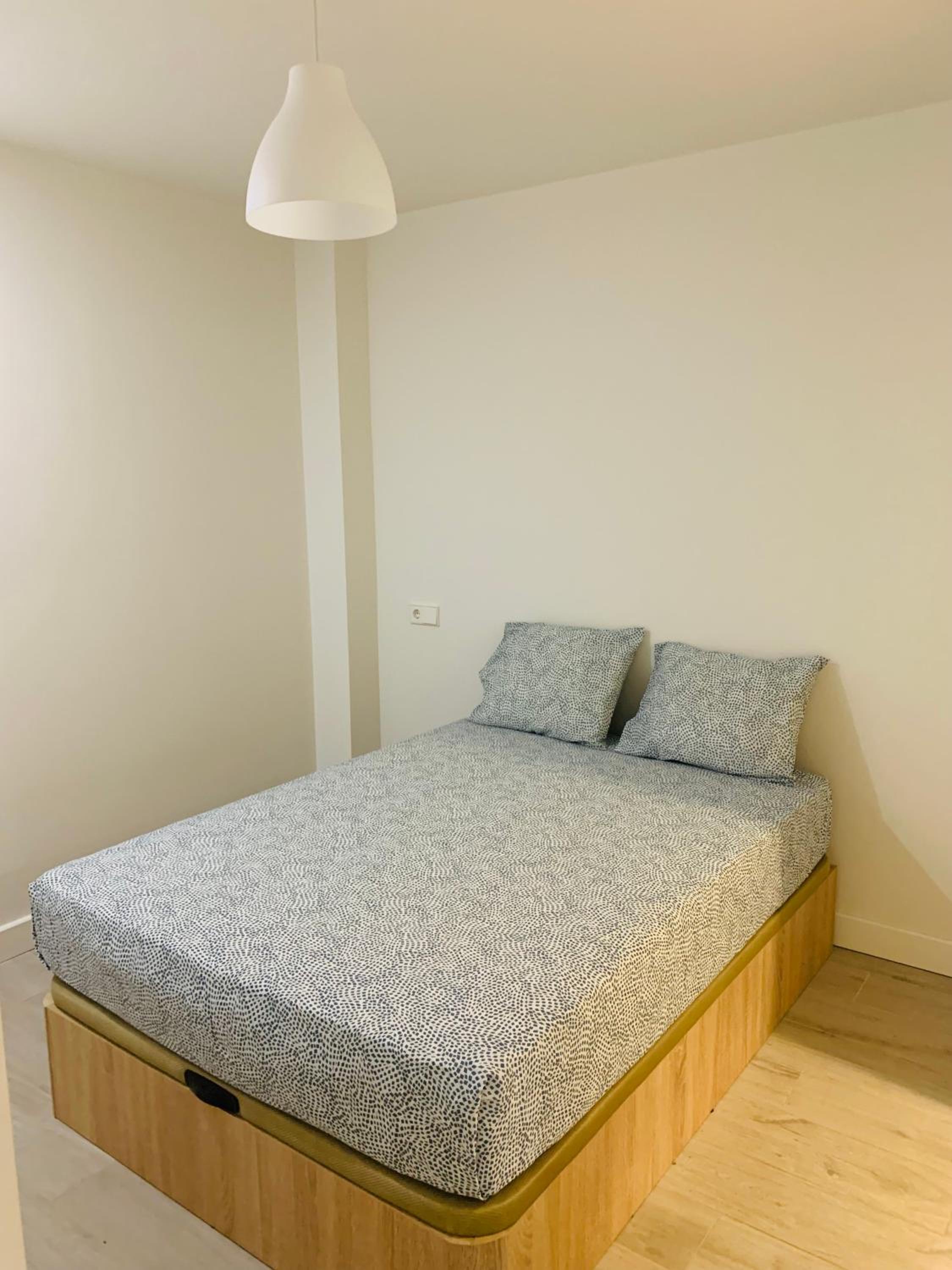 Apartamento con Balcón