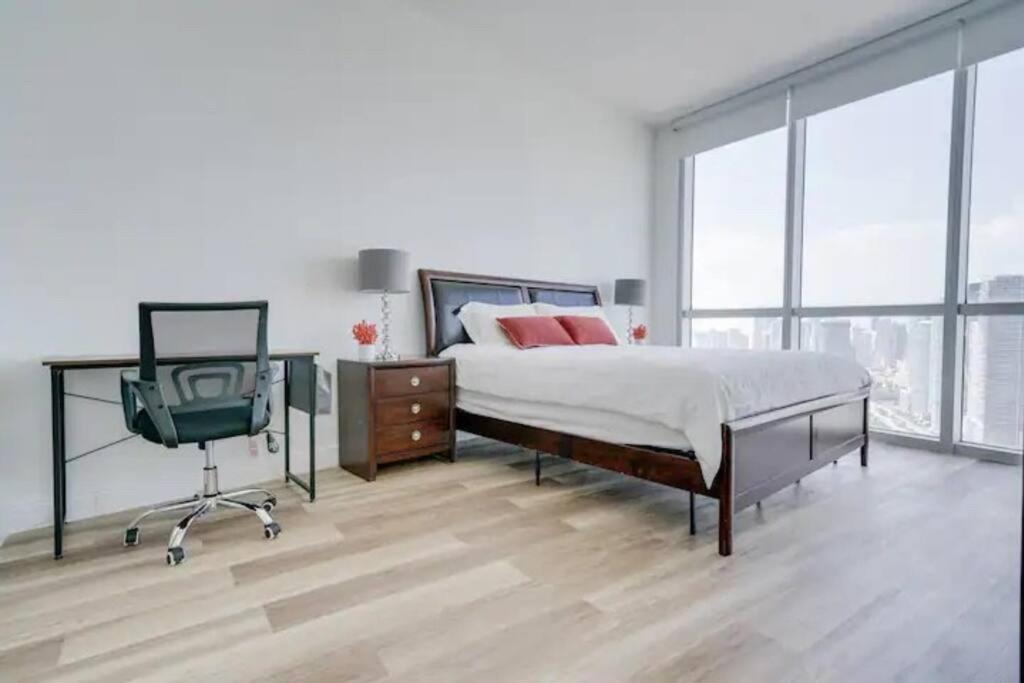 One-Bedroom Apartment photo 3