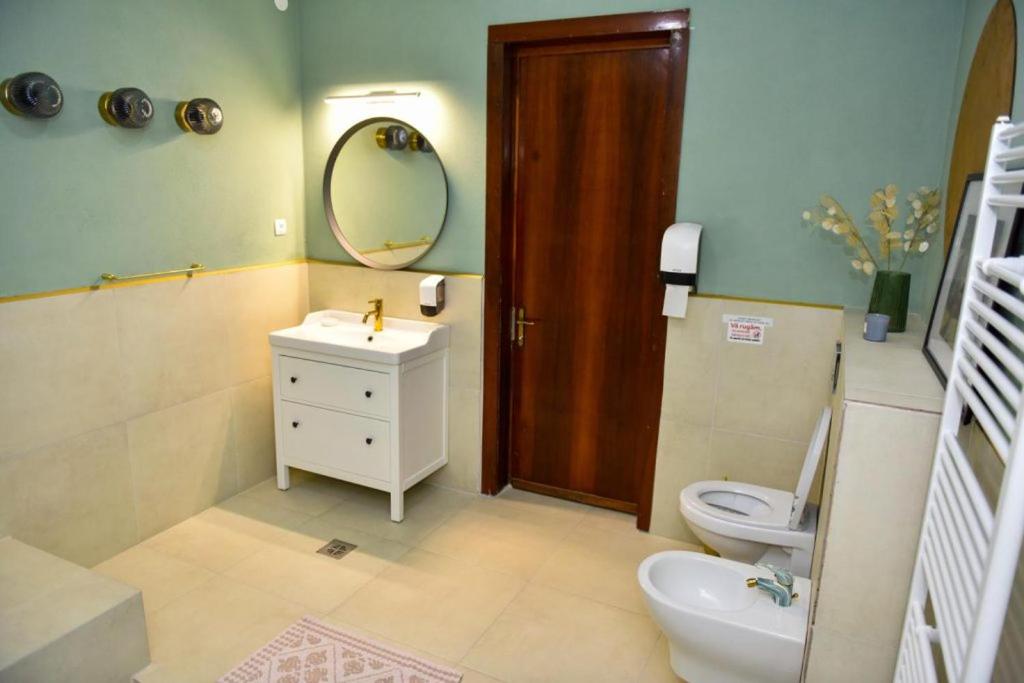 Two-Bedroom Apartment - Photo 21