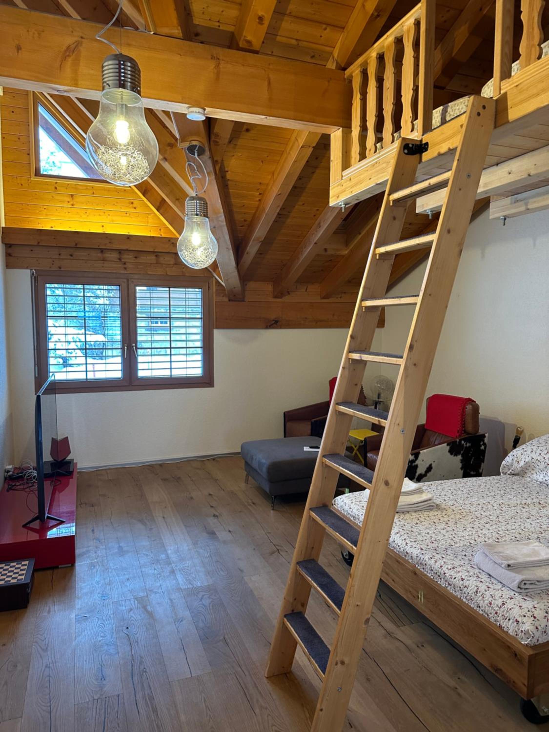 One-Bedroom Apartment photo 2