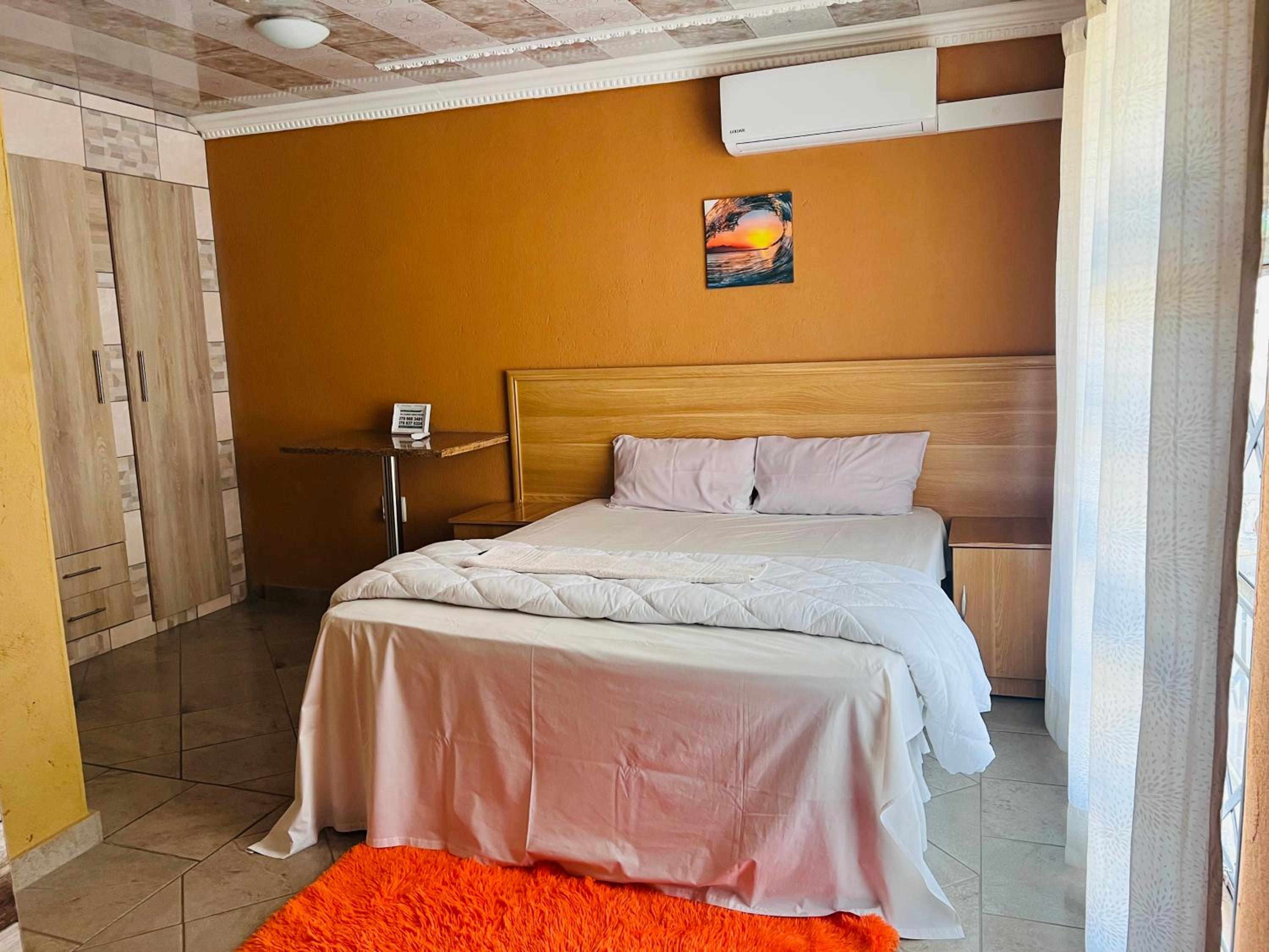 Single Room With Bathroom photo 1