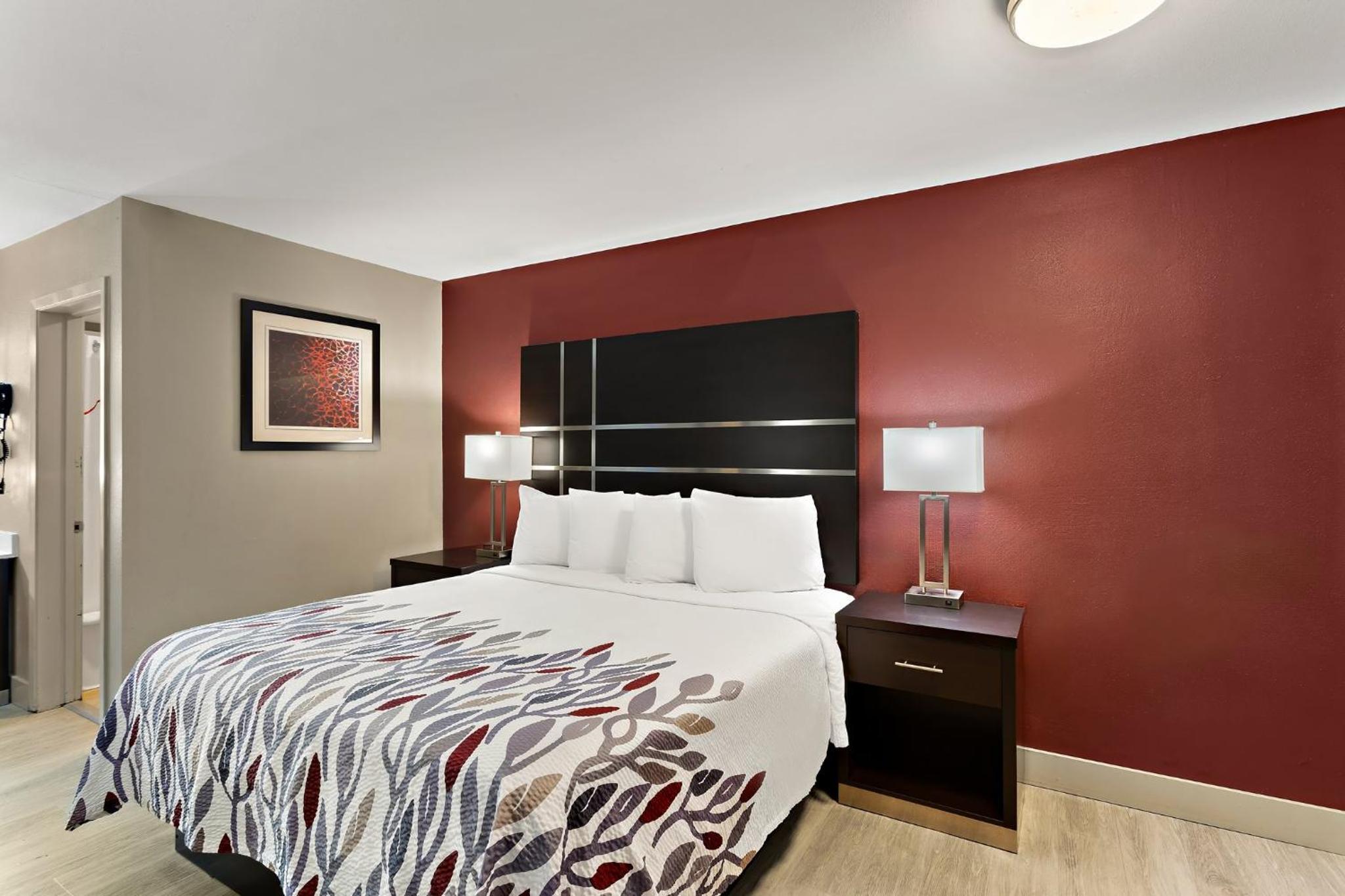 Superior King Room - Smoke Free photo 1