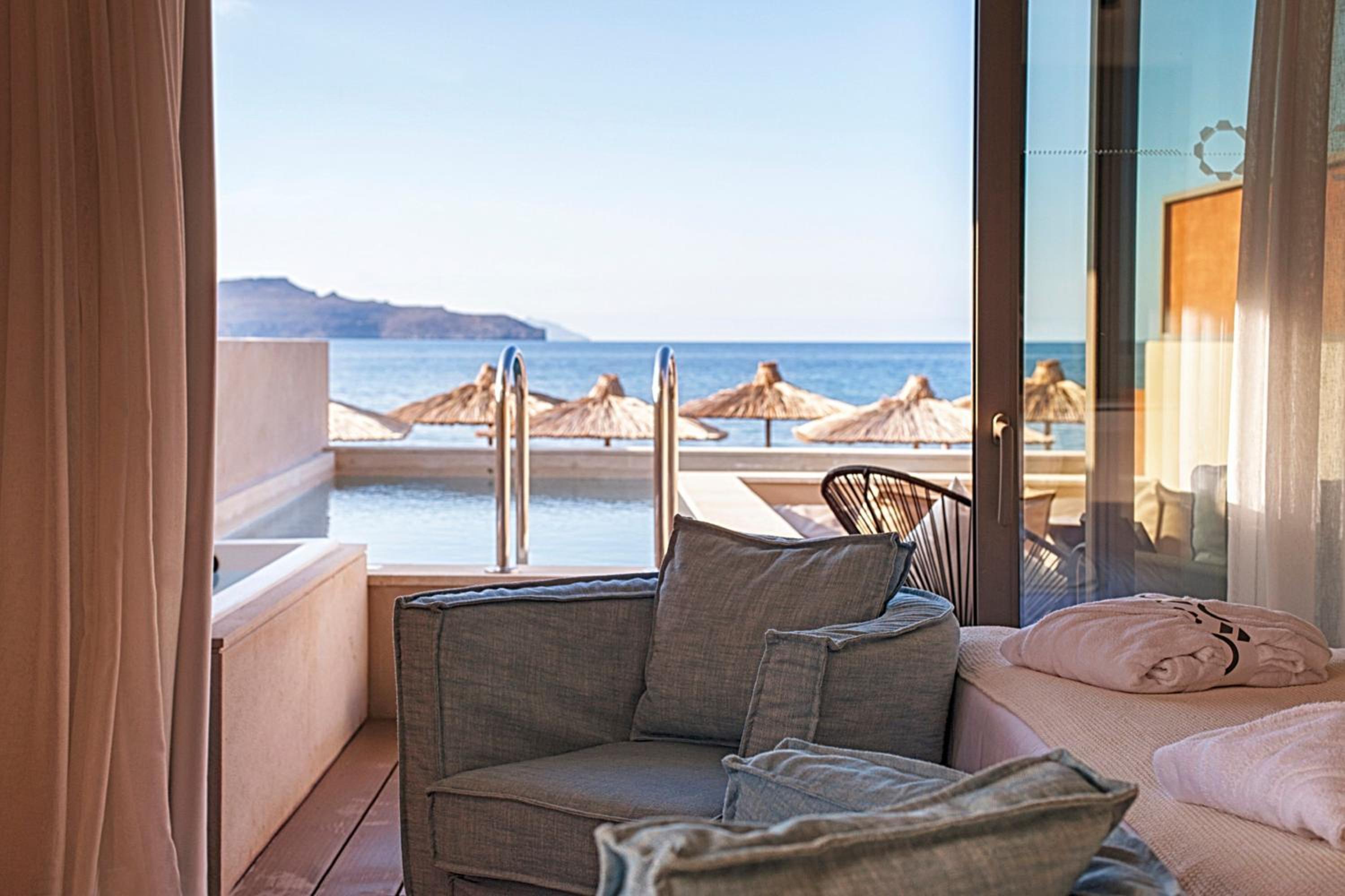 Pure Haven Sea Front with Private Pool  photo 2