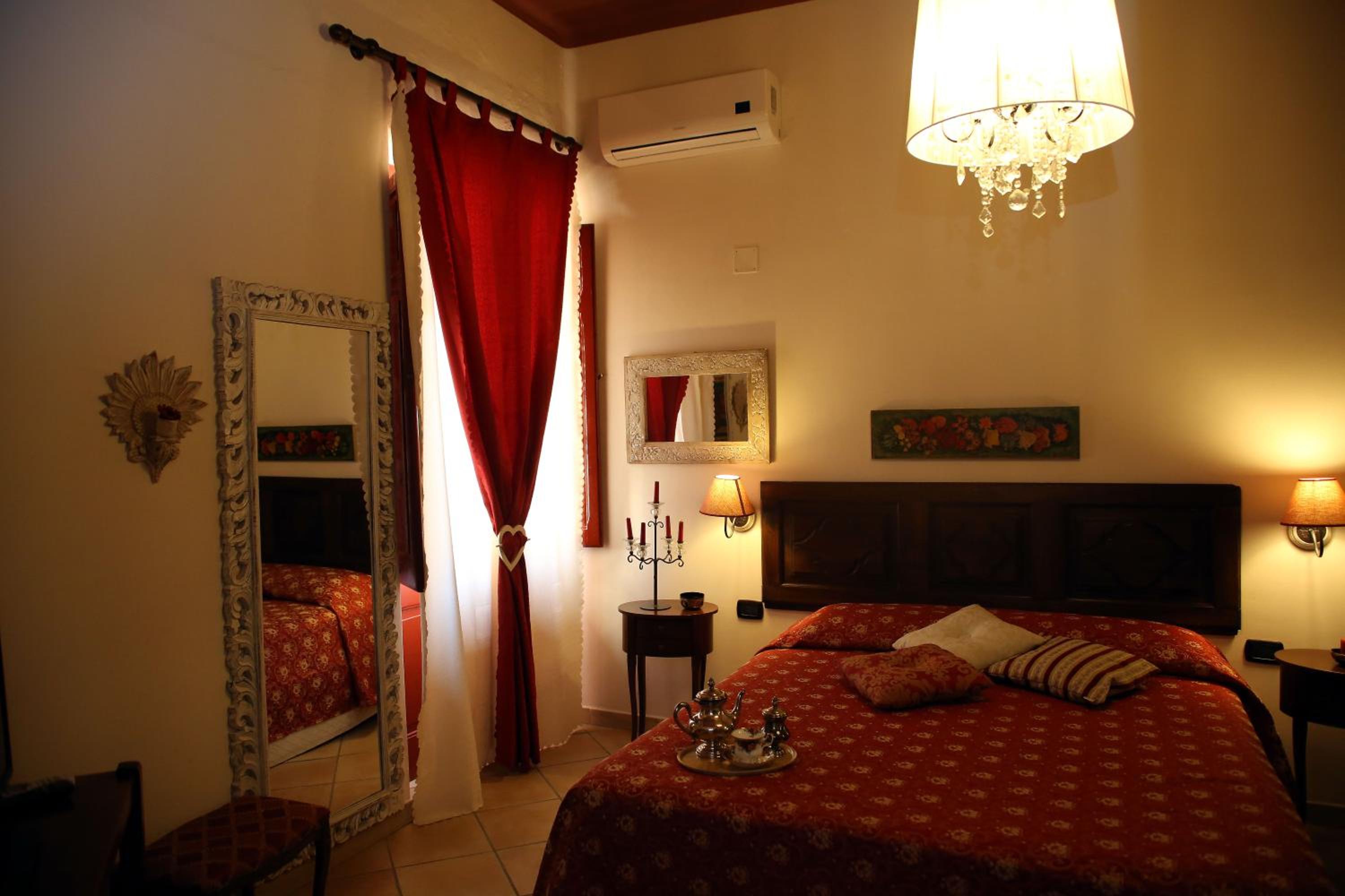 Queen Room photo 3