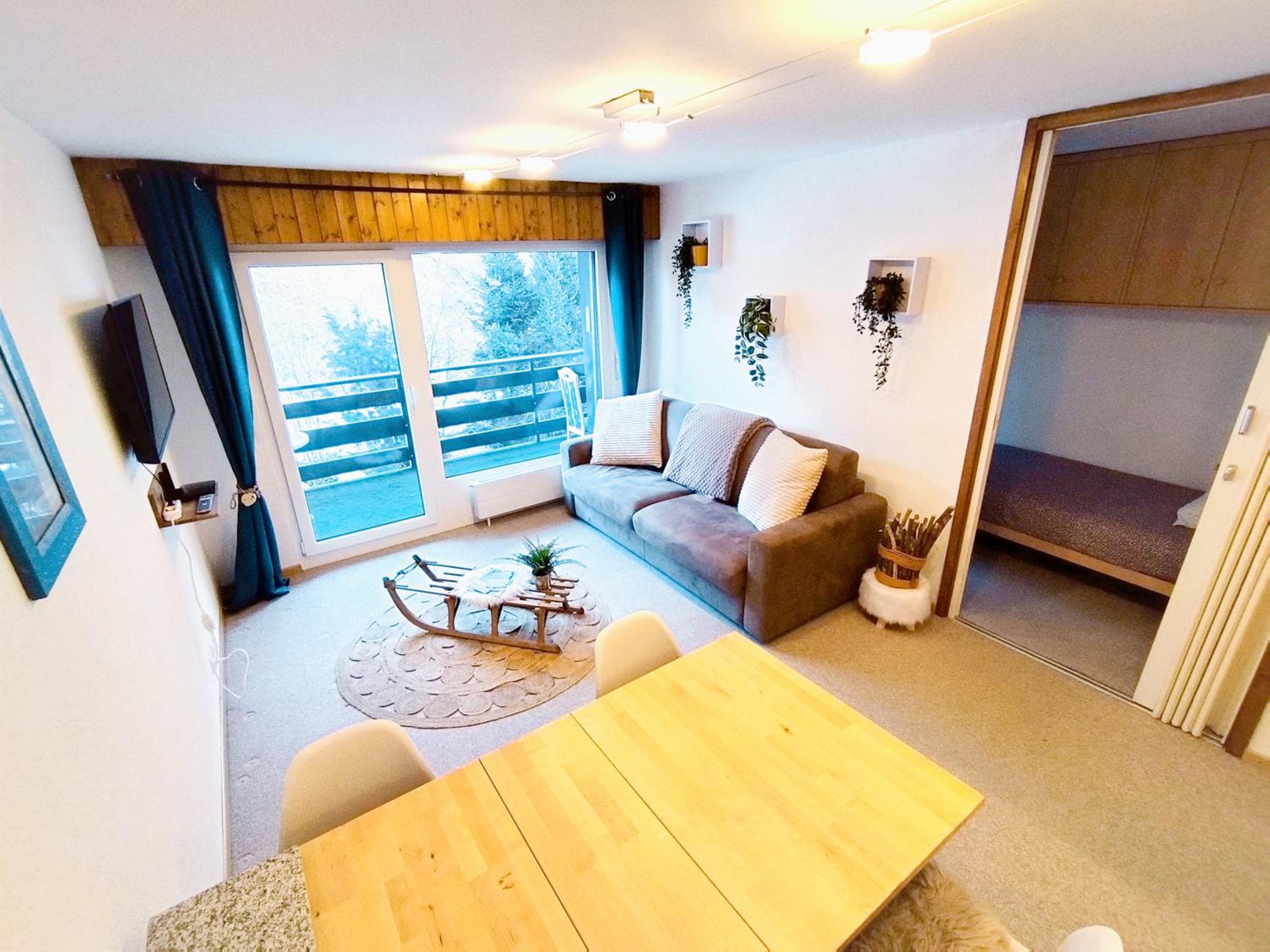 One-Bedroom Apartment photo 1