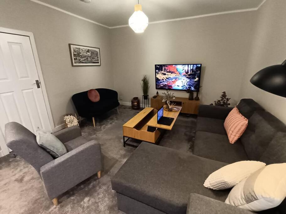 Three-Bedroom House photo 1