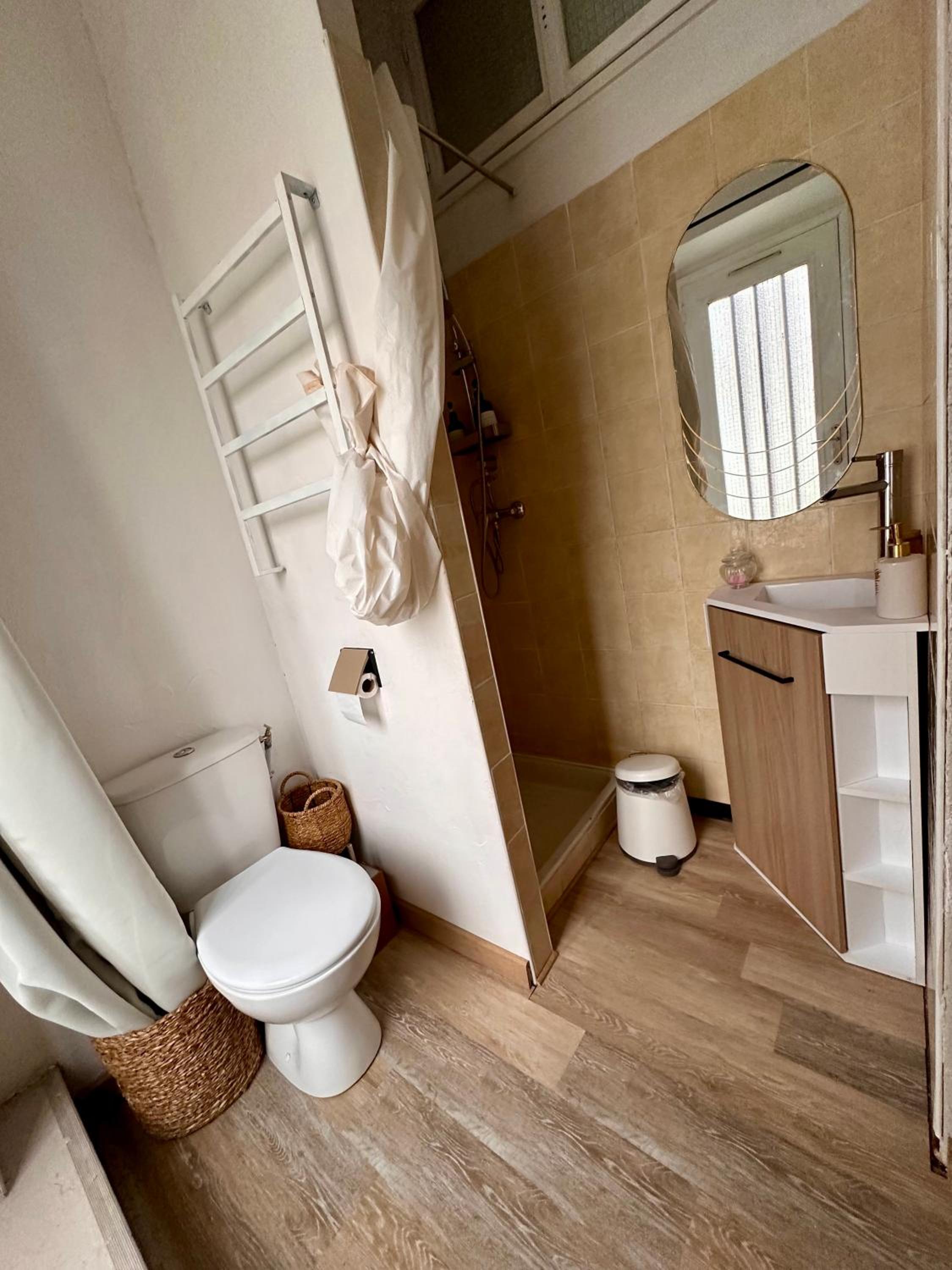 Standard Double Room - Photo 5