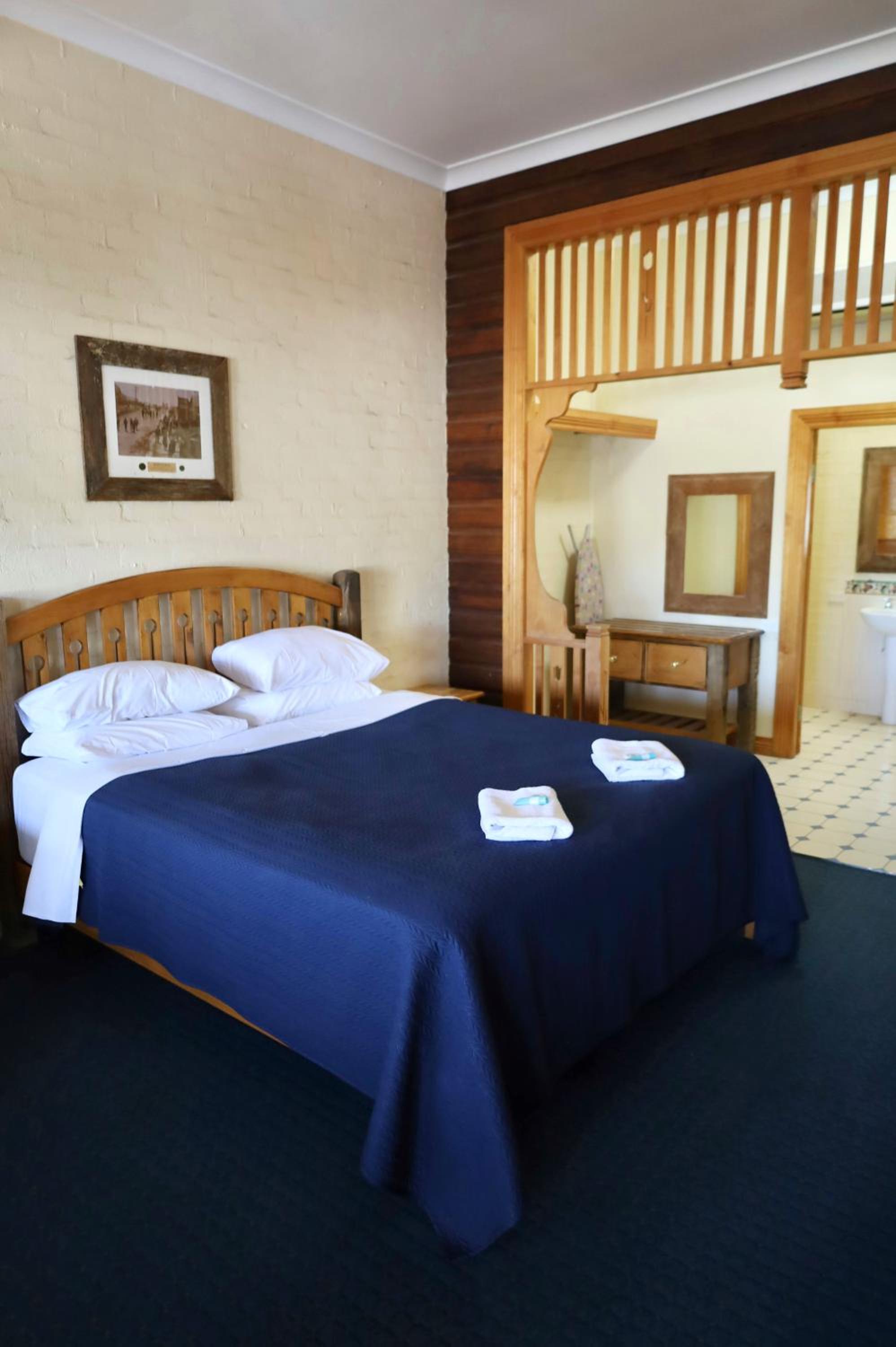 King Suite - Photo 2