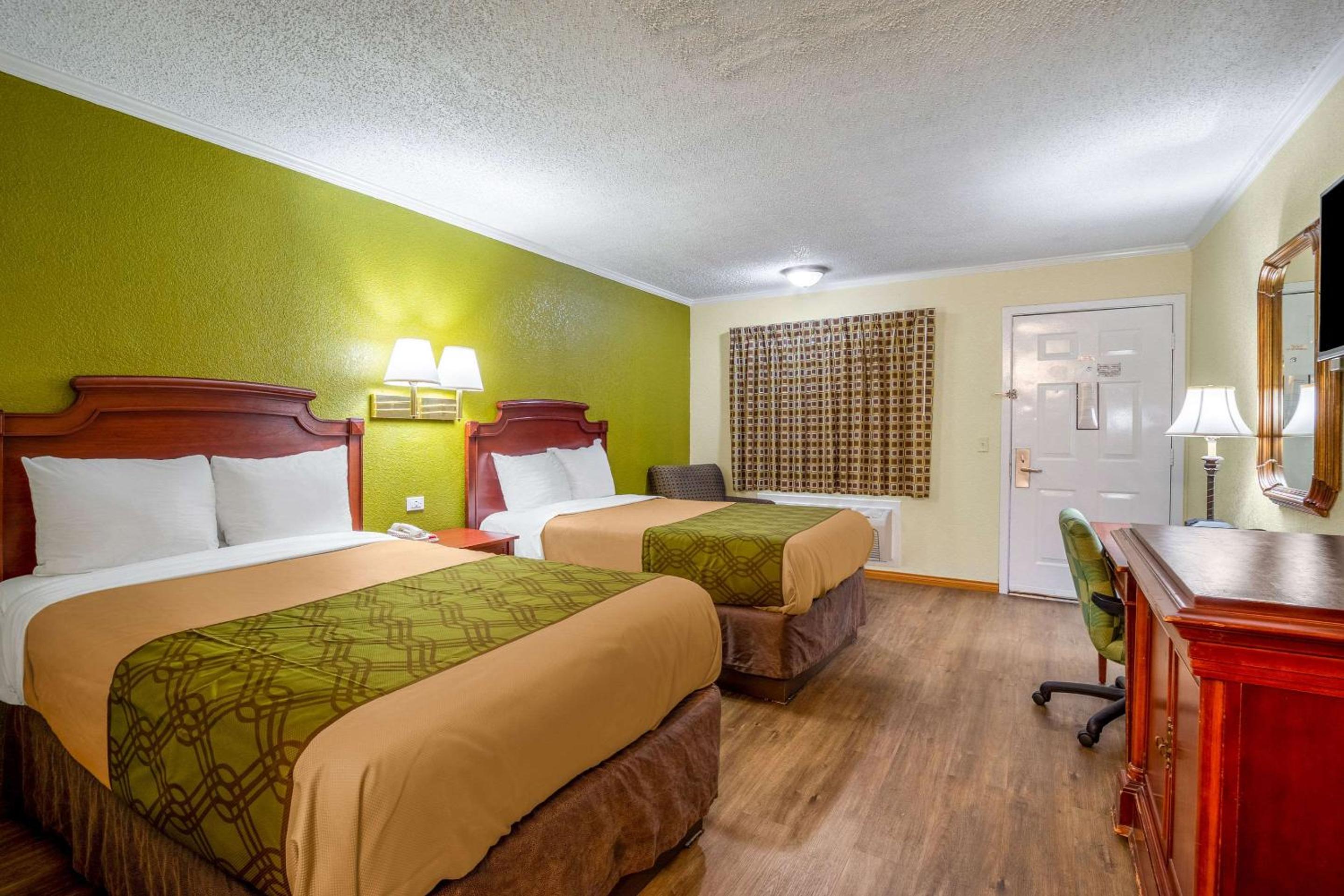 Double Room with Two Double Beds - Non-Smoking - Photo 5