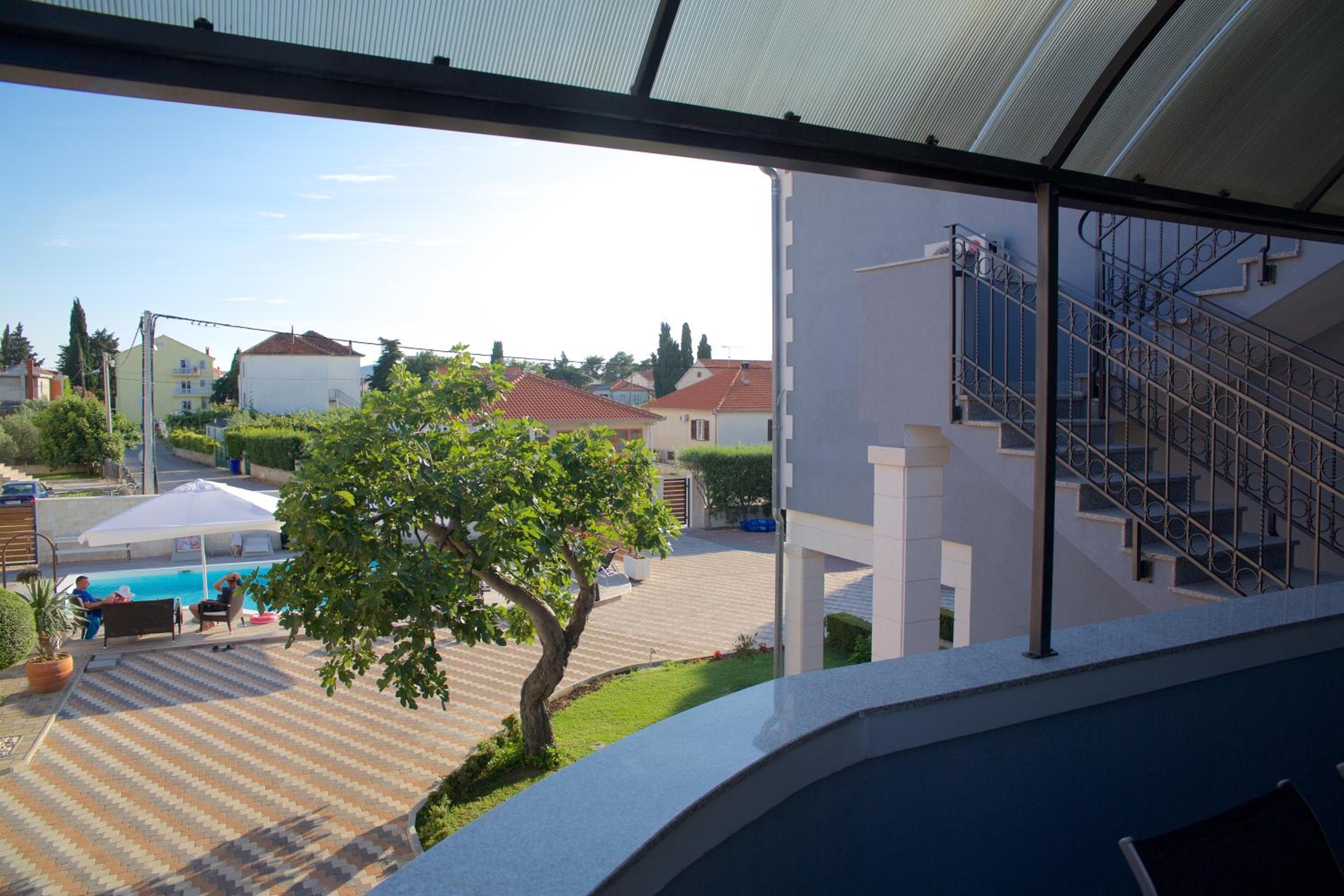 One-Bedroom Apartment with Balcony photo 2