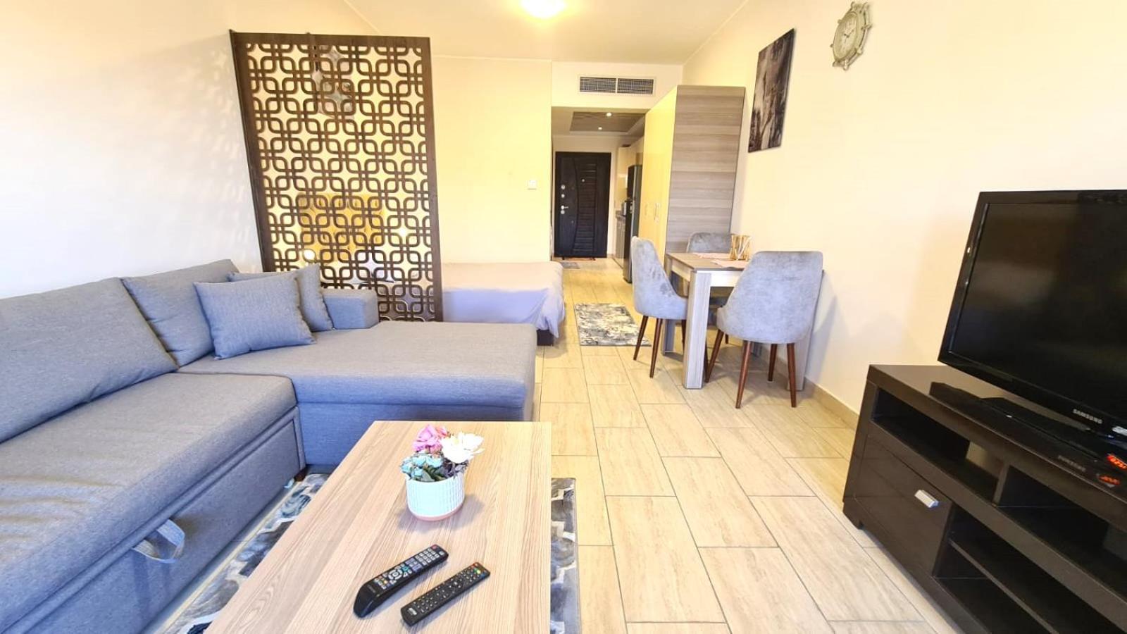 Studio Apartment with King Bed
