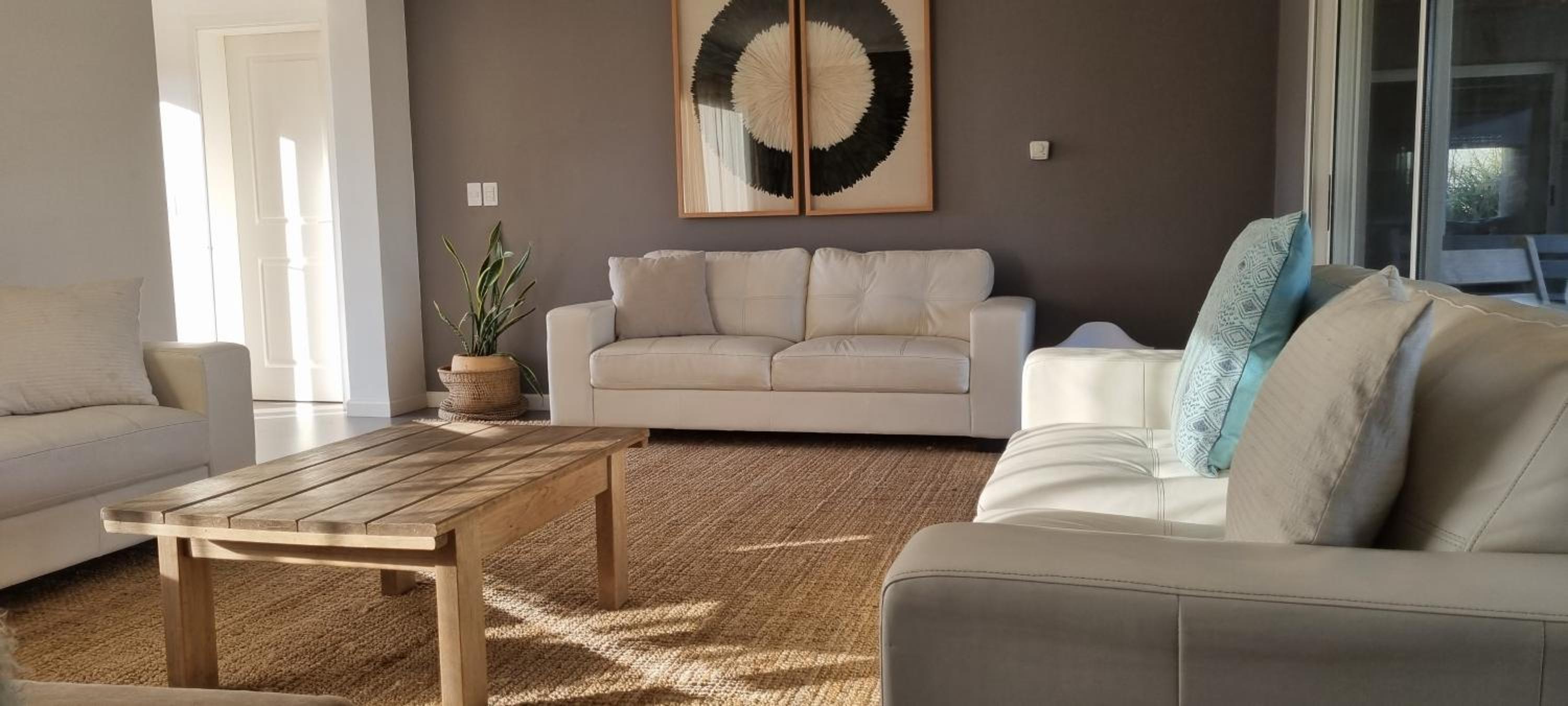 One-Bedroom House photo 1