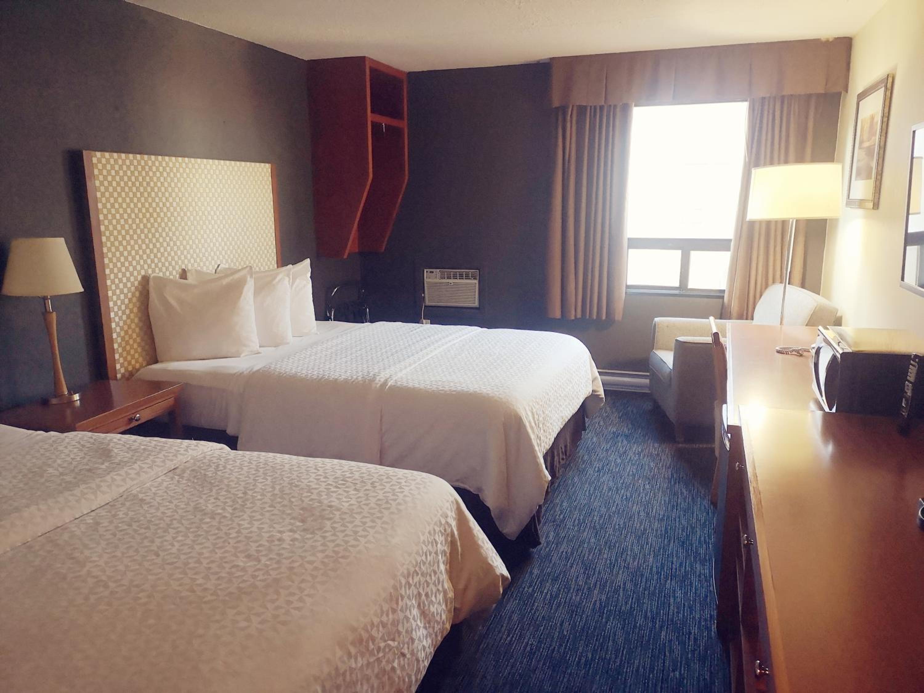 Queen Room with Two Queen Beds - Main Floor/Non-Smoking - Photo 1