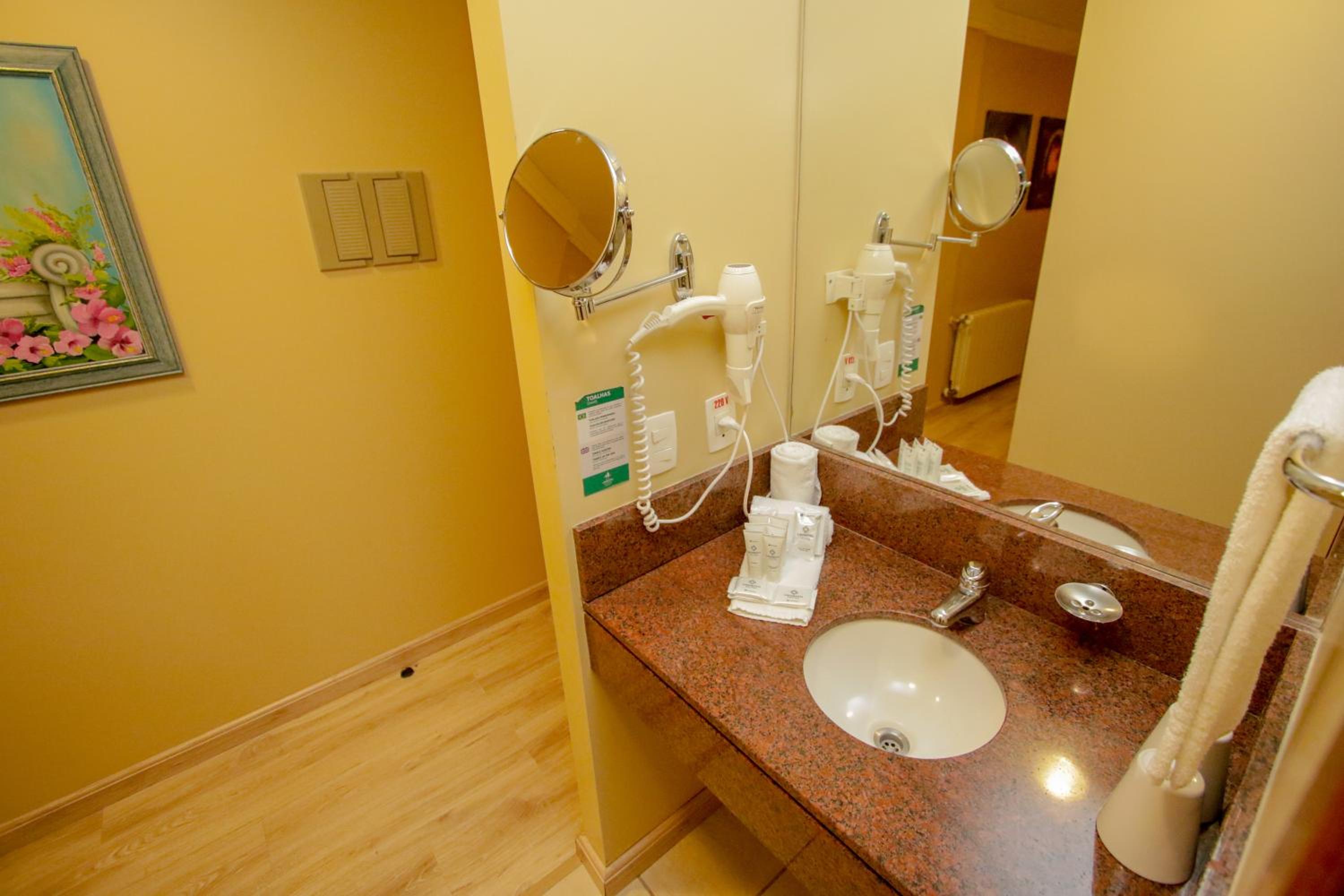Apartment - Photo 9